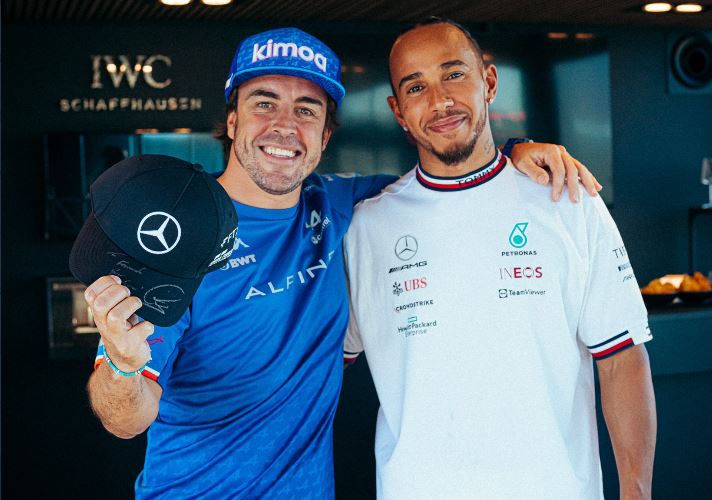 Ce cadou bizar i-a făcut Lewis Hamilton lui Fernando Alonso, după ce acesta din urmă l-a numit idiot