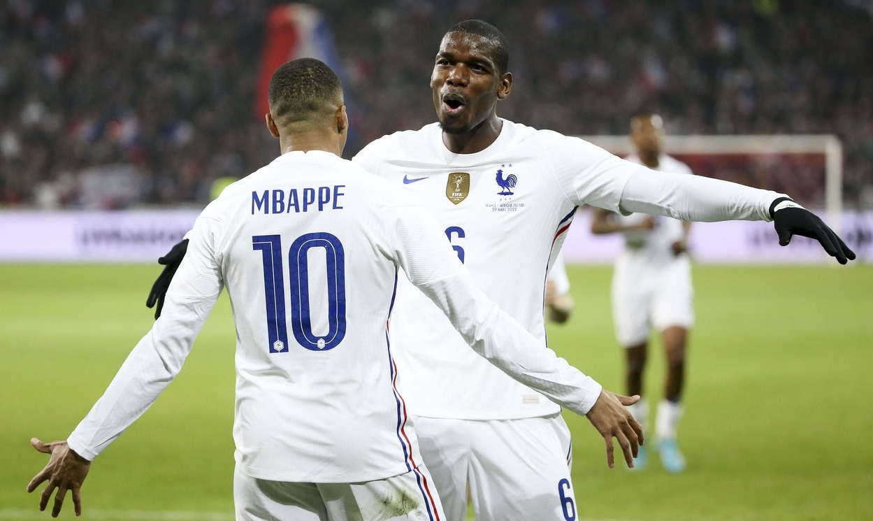 Kylian Mbappe a pus mâna pe telefon după ce s-a spus că a fost blestemat de Paul Pogba! Pe cine a sunat starul de la PSG
