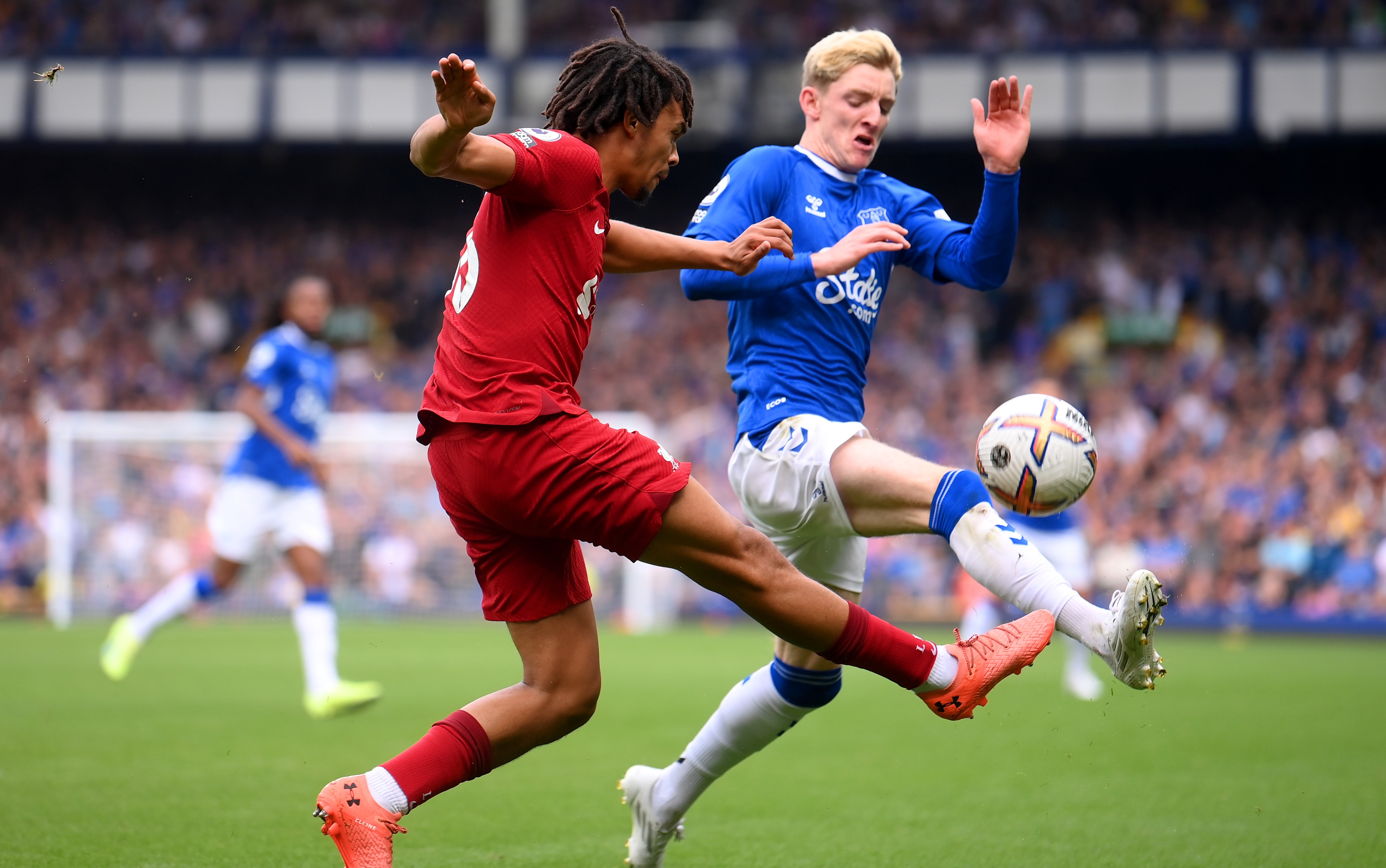 Everton - Liverpool 0-0, ACUM, pe Digi Sport 1. Trei bare, dintre care două în aceeaşi fază. Spectacol total pe Goodison Park