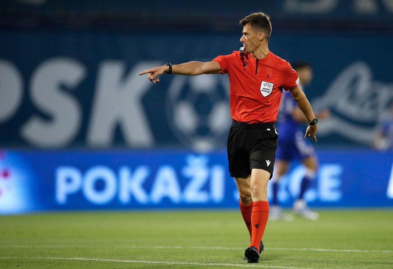 Cine o va arbitra pe FCSB la meciul cu West Ham din grupele Conference League