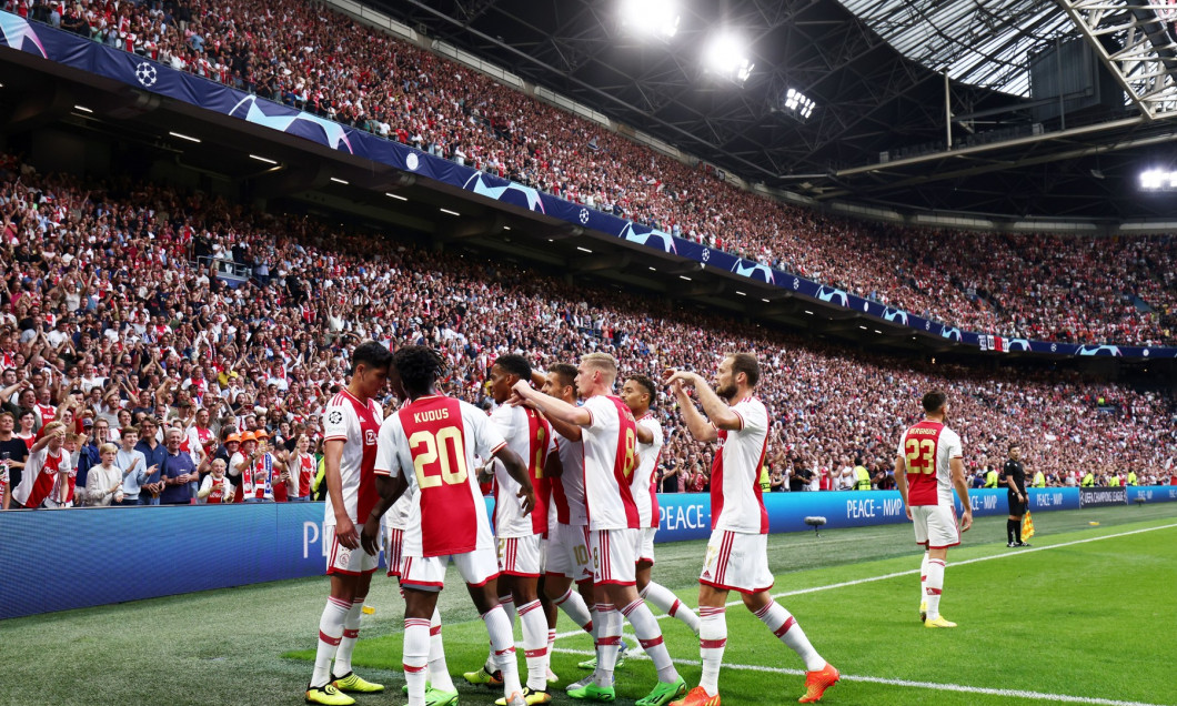 Fotbaliștii lui Ajax, în meciul cu Rangers / Foto: Profimedia