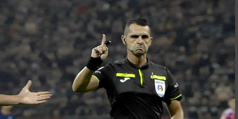 CSA Steaua putea primi un penalty în prima repriză a duelului cu Dinamo! Ce arată reluările