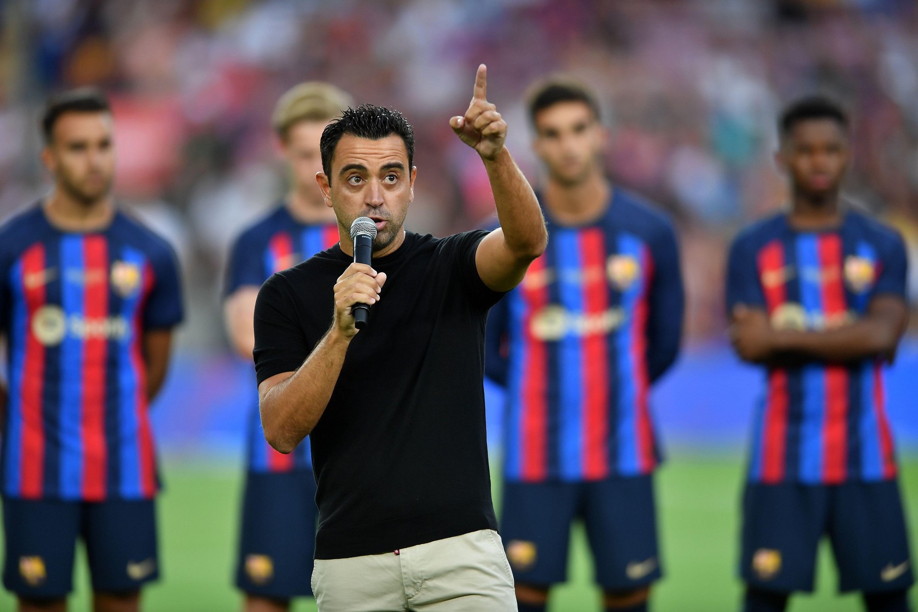 Xavi, întrebat pe cine preferă dintre Robert Lewandowski și Erling Haaland: "Este extraordinar"