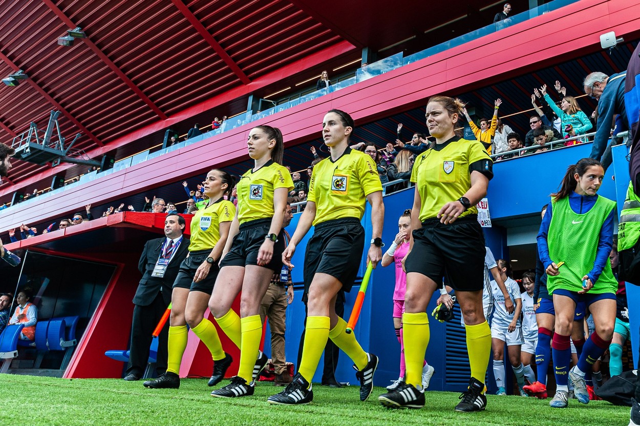 Grevă de amploare în fotbalul din Spania! Arbitrii au refuzat să vină la meciuri