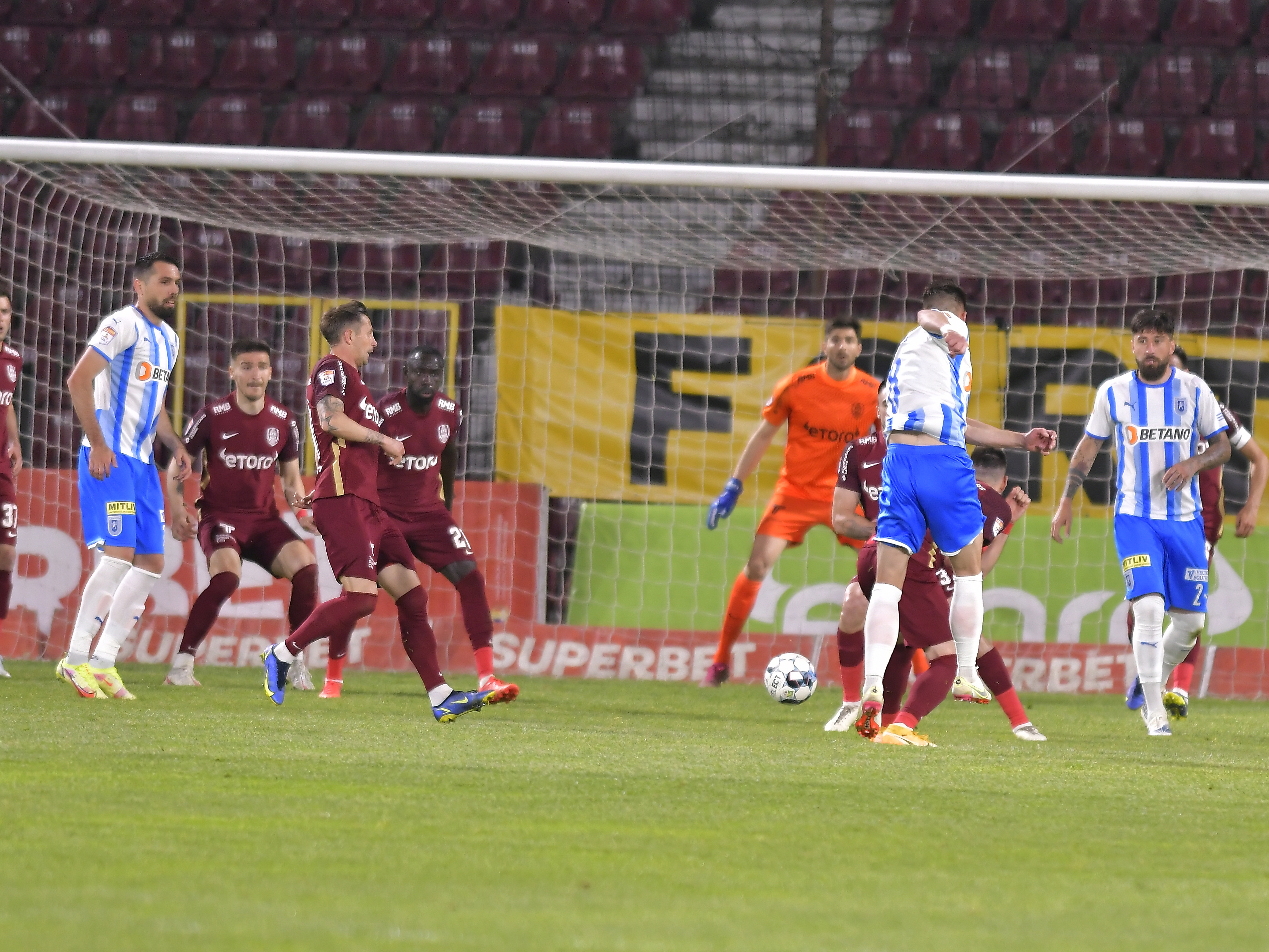 CFR Cluj - Universitatea Craiova LIVE VIDEO, 21:30, pe Digi Sport 1. Meci tare în Gruia. Echipele de start