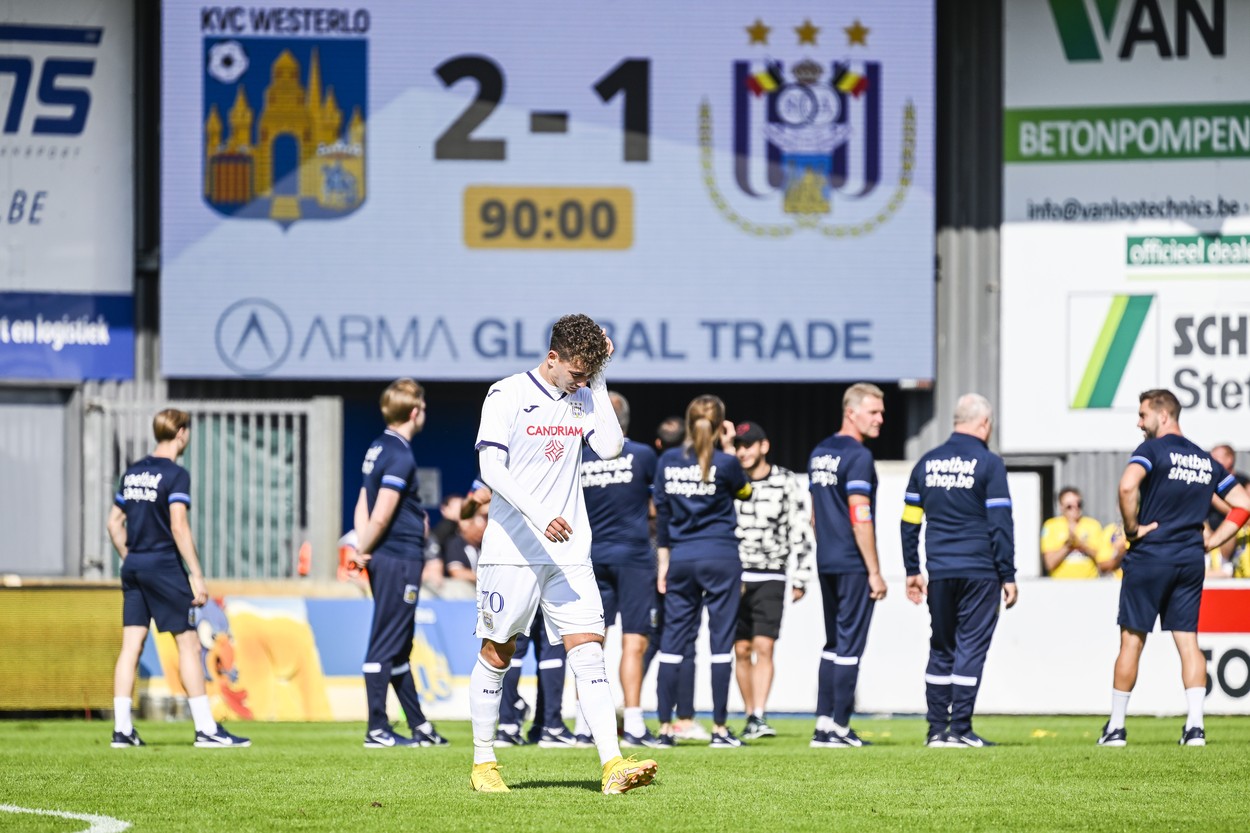 Scandal la Anderlecht, înainte de meciul cu FCSB. Suporterii i-au cerut demisia antrenorului Felice Mazzu