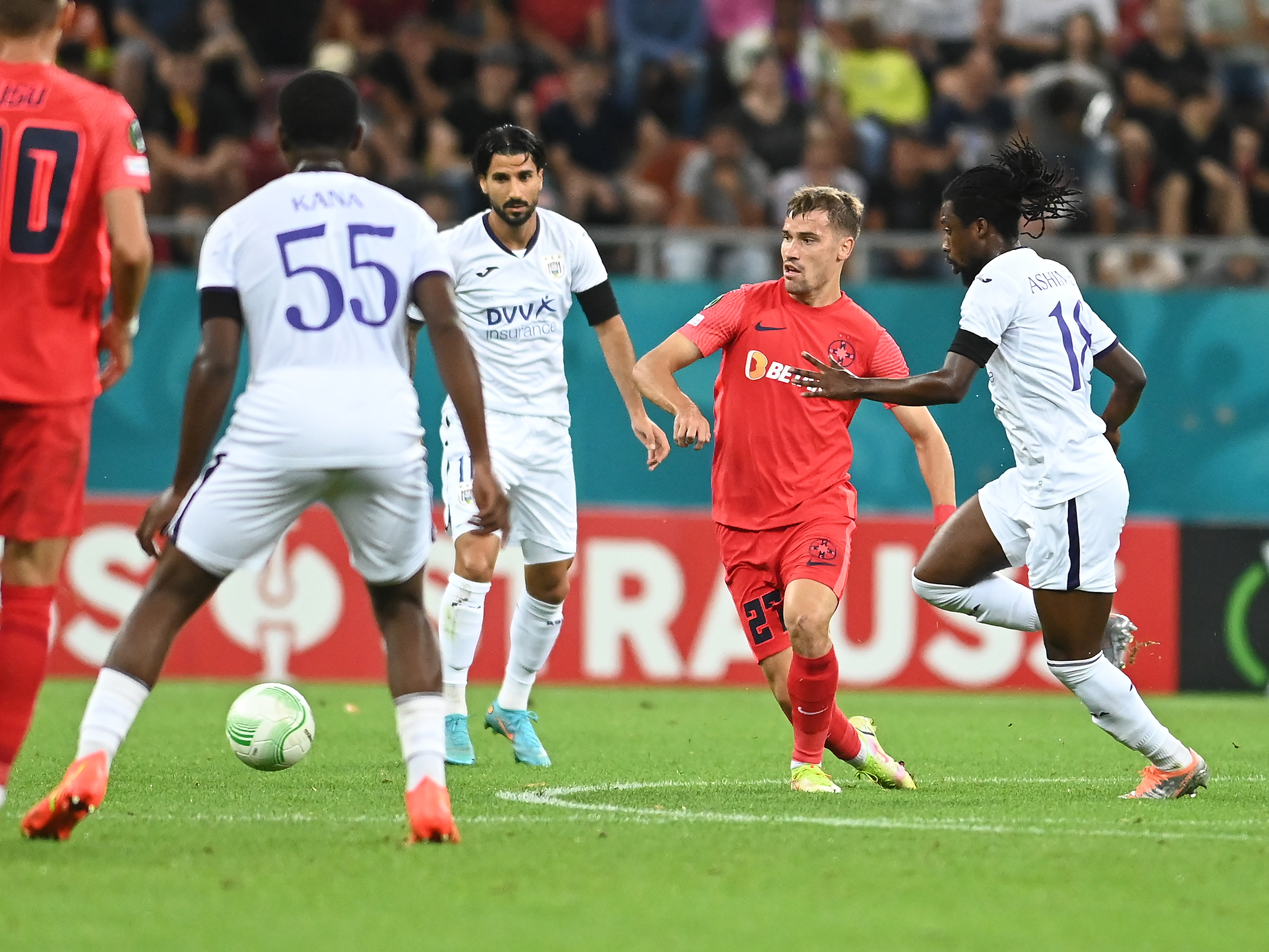 ”Criza” anunțată la Anderlecht după ce antrenorul a fost demis înaintea meciului cu FCSB: ”Nu este singurul vinovat!”
