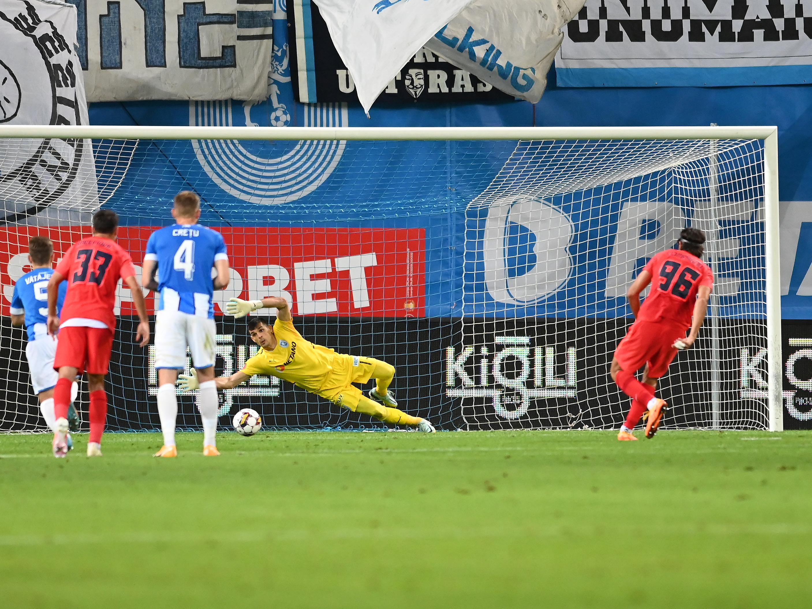 Motivul pentru care Radu Petrescu nu s-a dus să revadă faza penalty-ului primit de FCSB în meciul cu Universitatea Craiova