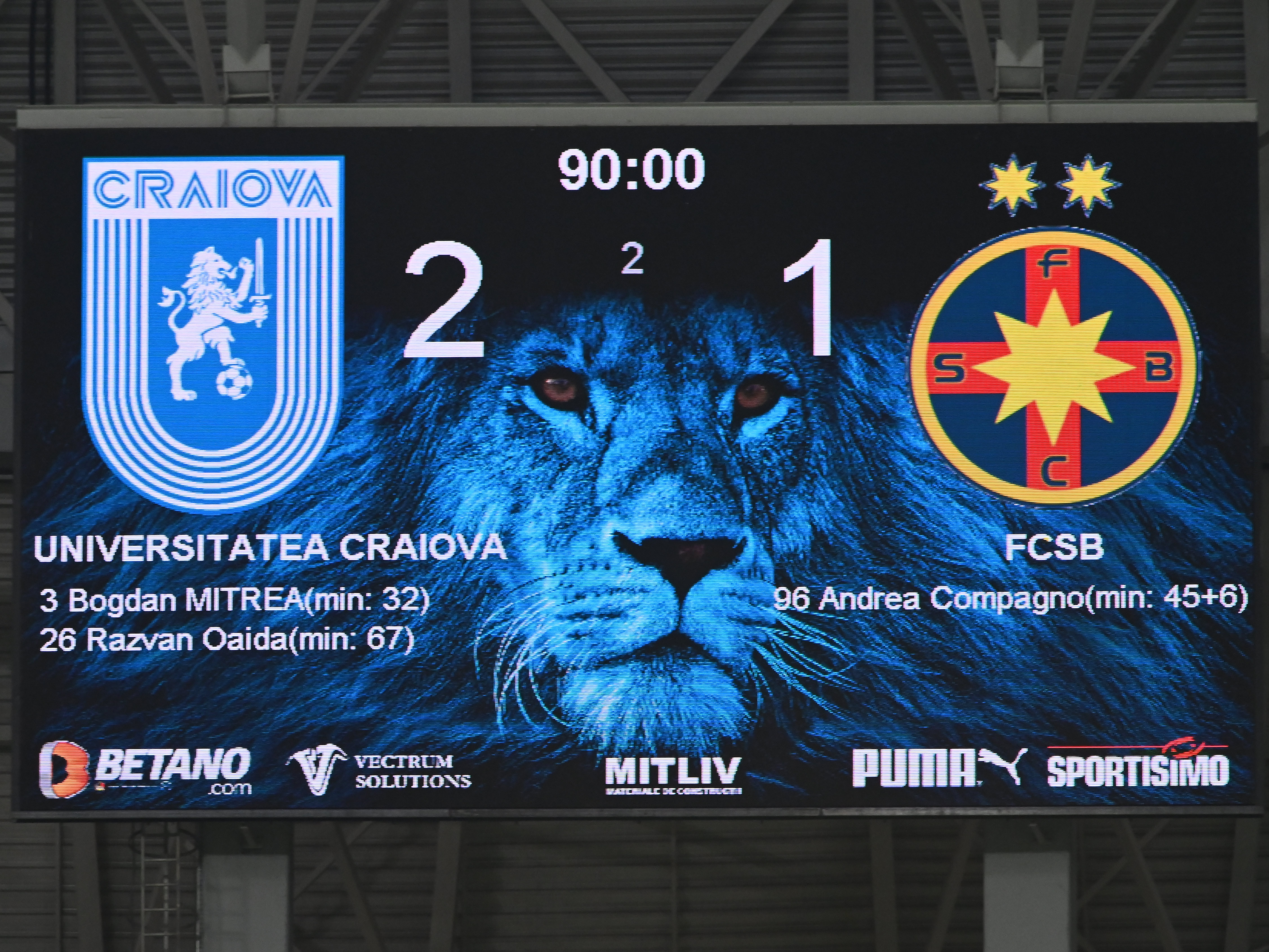 Universitatea Craiova - FCSB 2-1. Autogolul lui Oaidă s-a dovedit decisiv. Play-off-ul pare departe de ”roș-albaștri”