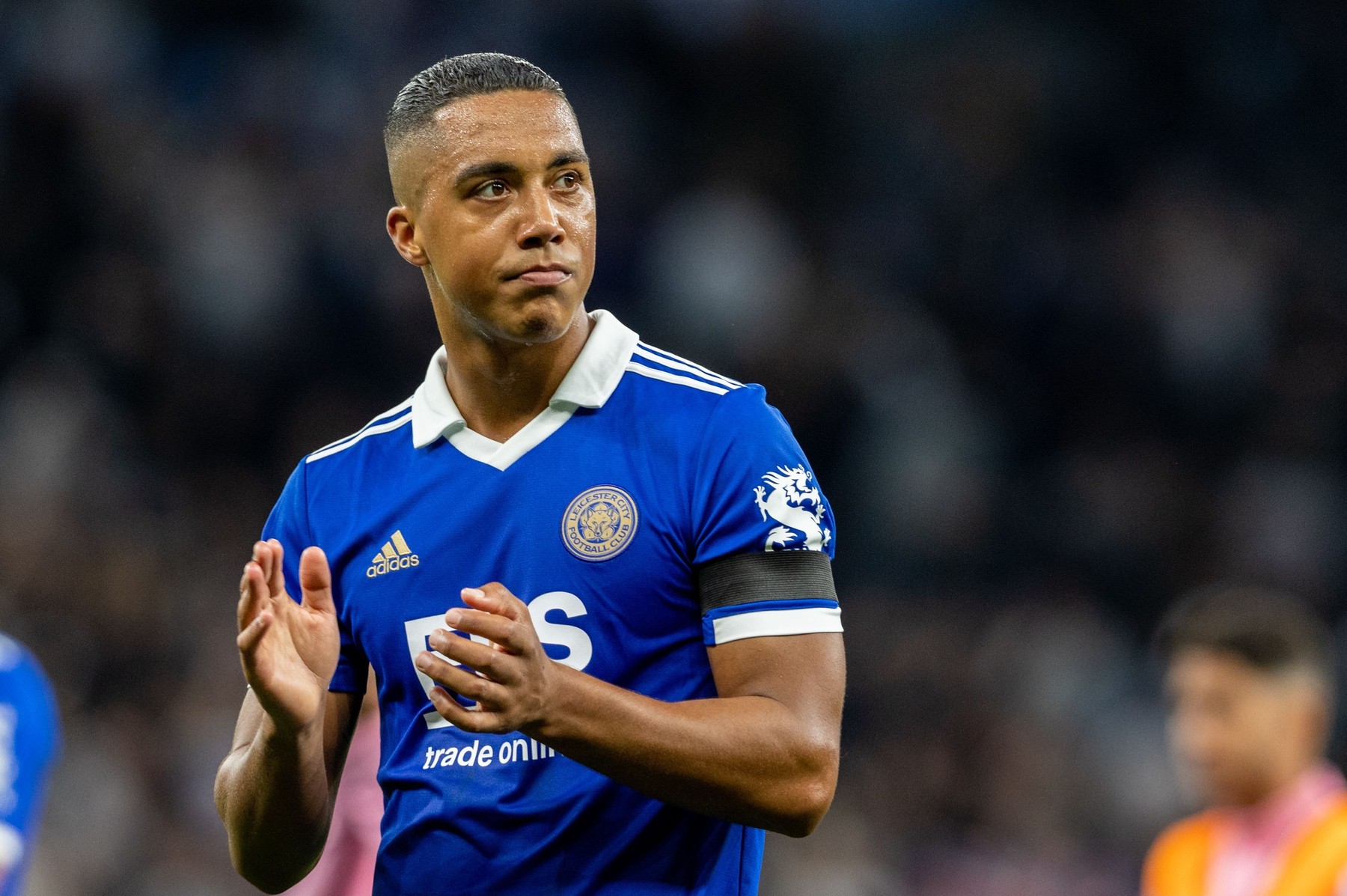 Arsenal s-ar putea orienta către un mijlocaș român, dacă nu izbutește transferul lui Youri Tielemans