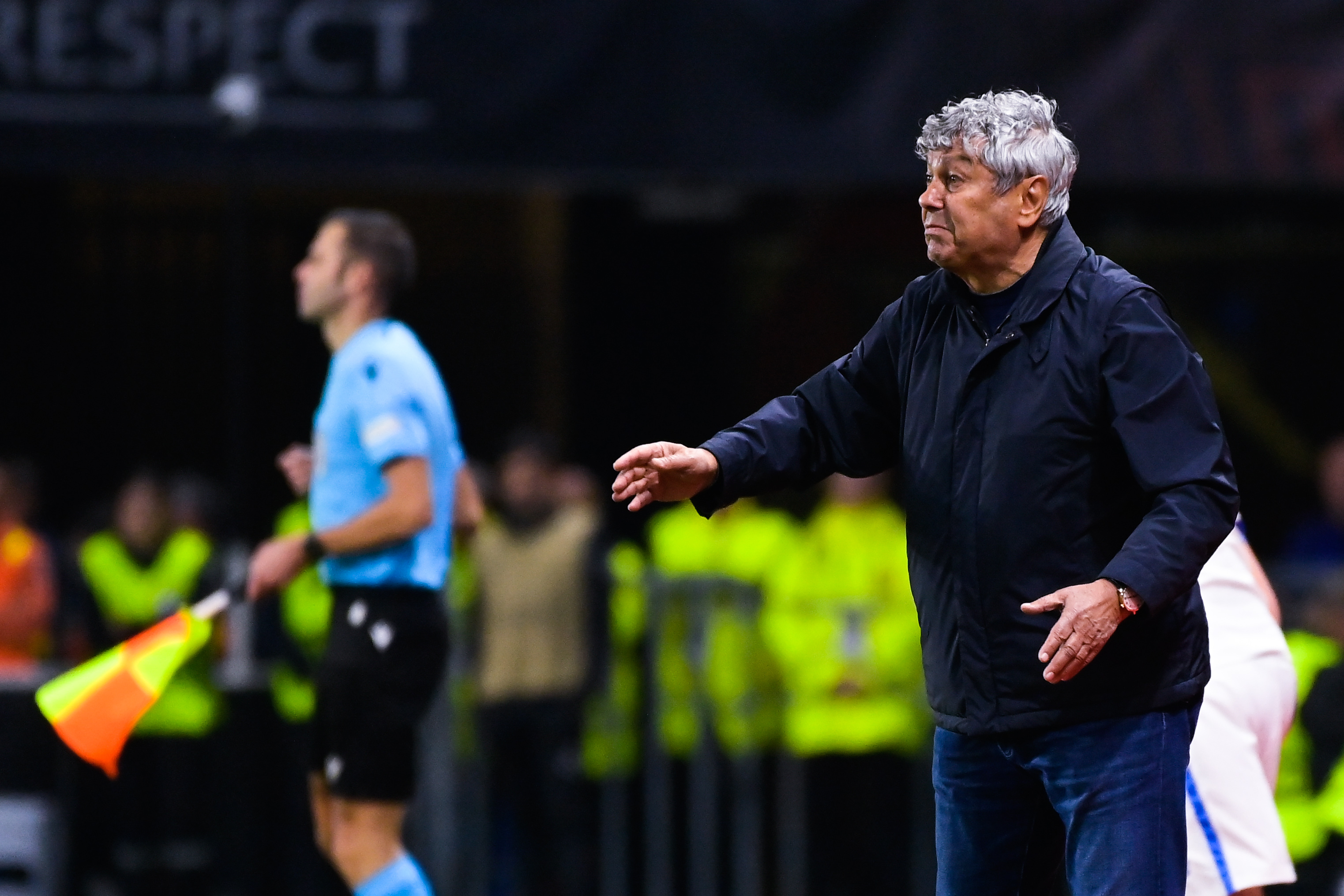 Borna atinsă de Mircea Lucescu la meciul Rennes - Dinamo Kiev 2-1. L-a egalat pe Arsene Wenger