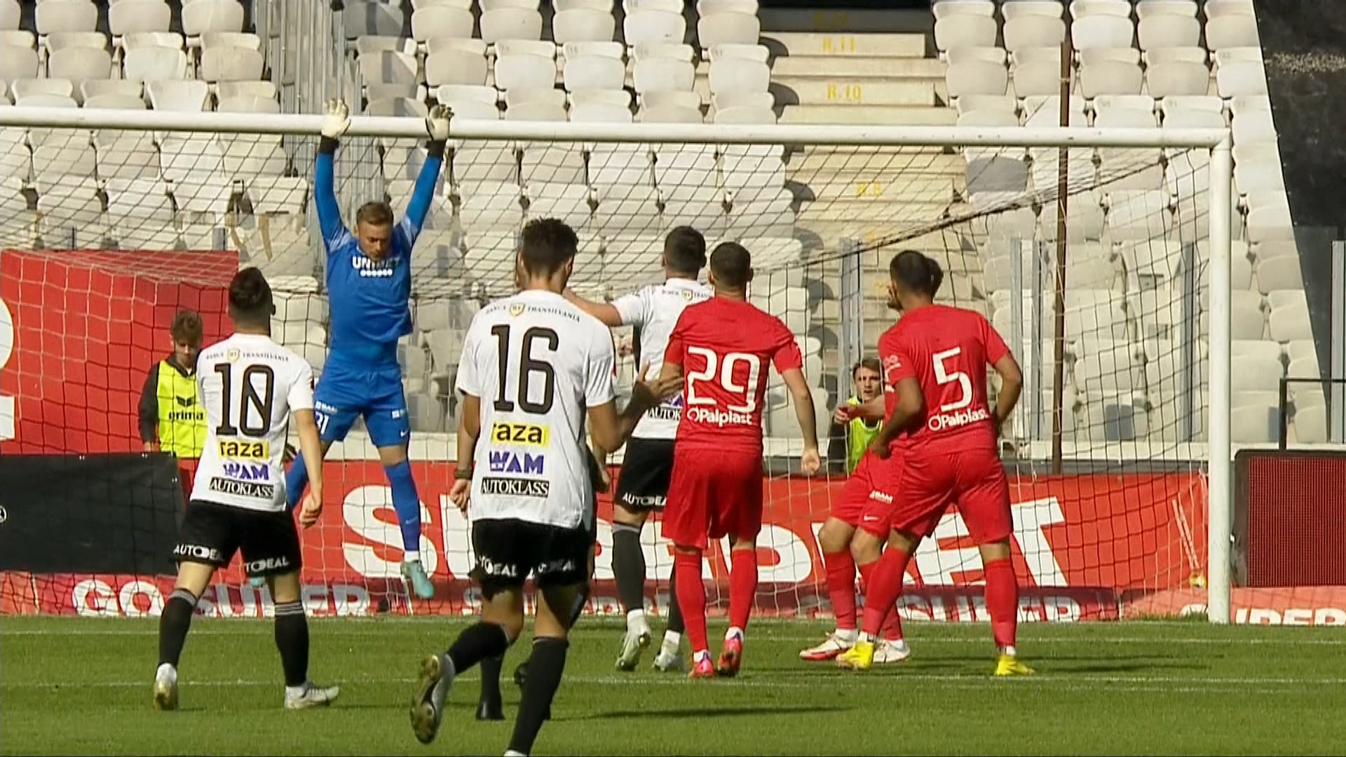 U Cluj - Hermannstadt 1-0. Marius Briceag le-a adus victoria ardelenilor pe final de joc