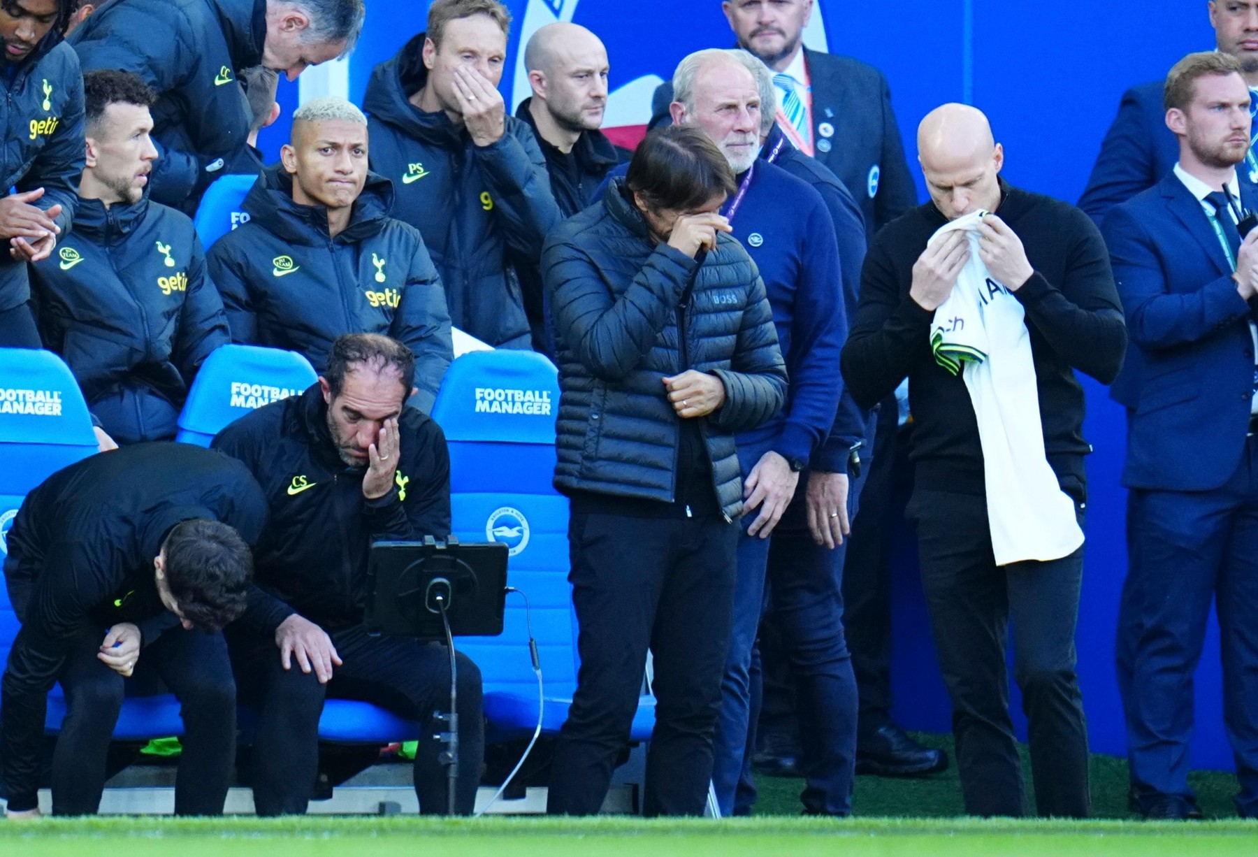 Momente emoționante în Premier League. Antonio Conte a plâns înainte de meciul cu Brighton