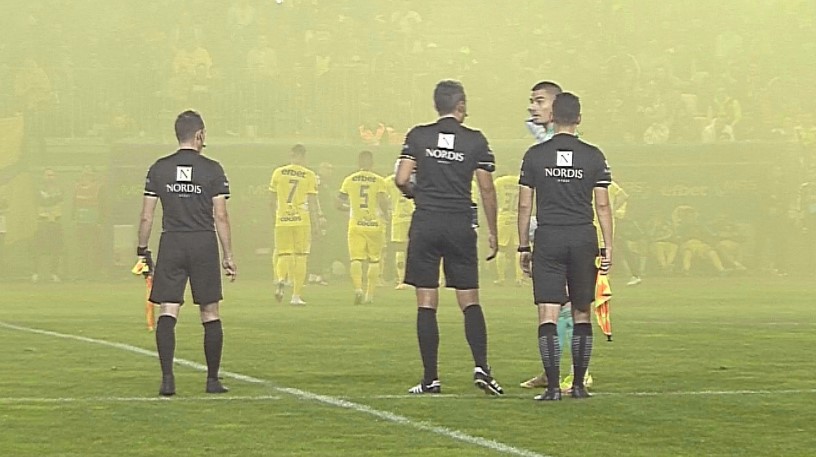 Atmosferă incandescentă la Ploiești! Meciul Petrolul - FCSB, întrerupt cinci minute