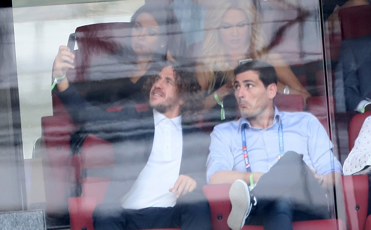 Primul fotbalist care şi-a recunoscut homosexualitatea, reacție dură după mesajele postate de Casillas și Puyol