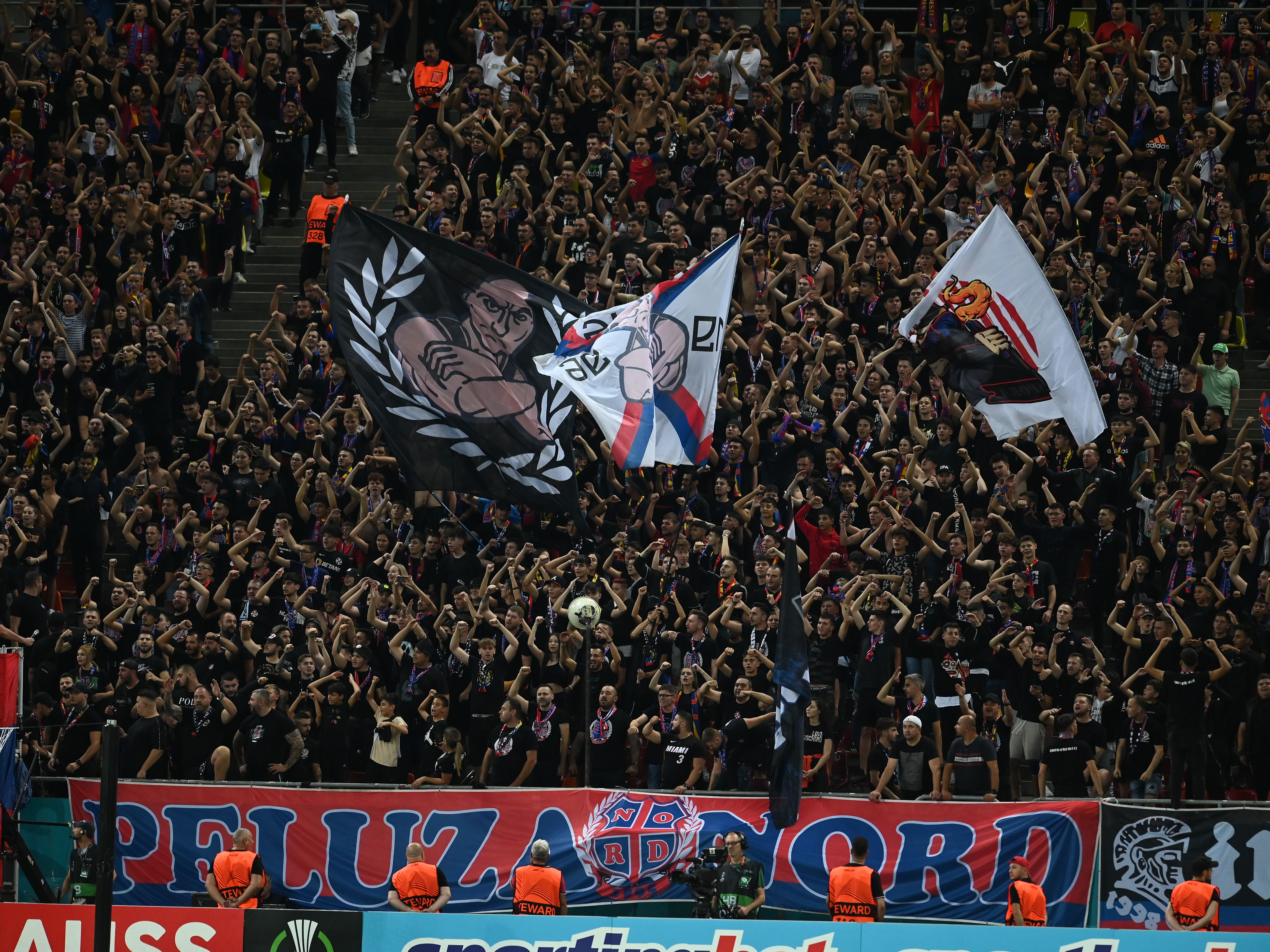 Fanii iau cu asalt Arena Națională pentru meciul dintre FCSB și CFR Cluj. Câte bilete s-au vândut