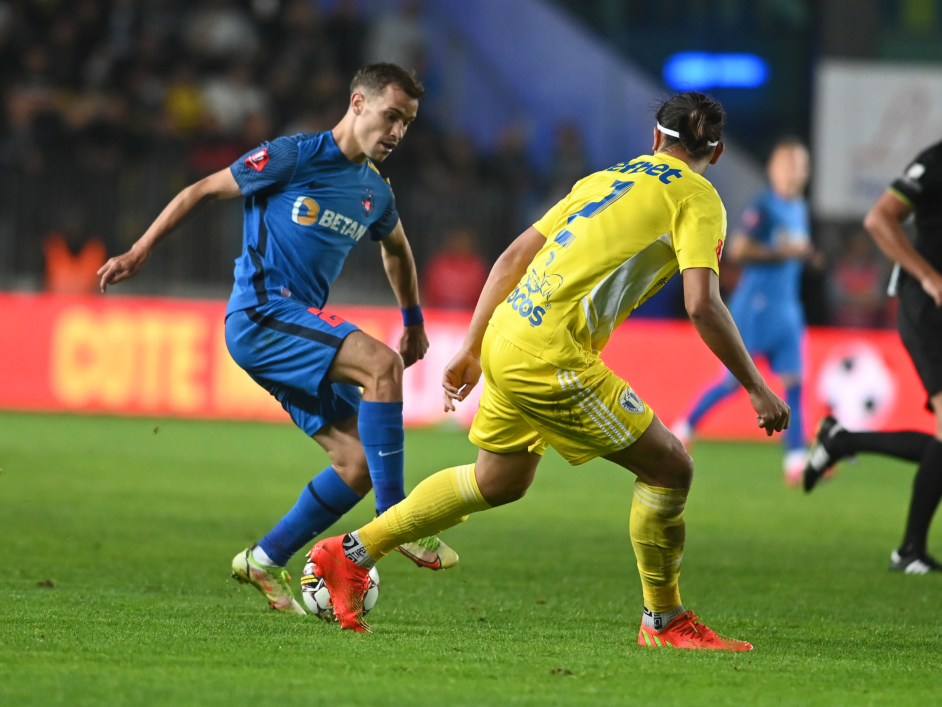 A fost presiune mare. Darius Olaru a tras concluziile după Petrolul - FCSB 0-2 + Ce spune despre returul cu Silkeborg