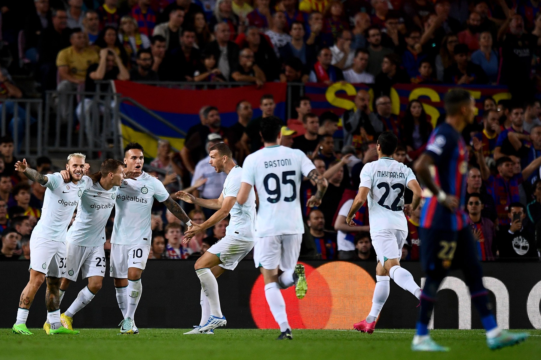 A refuzat să vină la Barcelona lângă Messi, iar acum a strălucit pentru Inter în remiza de pe Camp Nou, scor 3-3