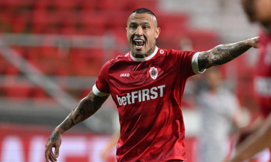 ANTWERP - Radja Nainggolan of Royal Antwerp FC during the UEFA Conference League play-off match between Royal Antwerp FC and Istanbul Basaksehir at Bosuil stadium on August 25, 2022 in Antwerp, Belgium. ANP | Dutch Height | GERRIT FROM COLOGNE