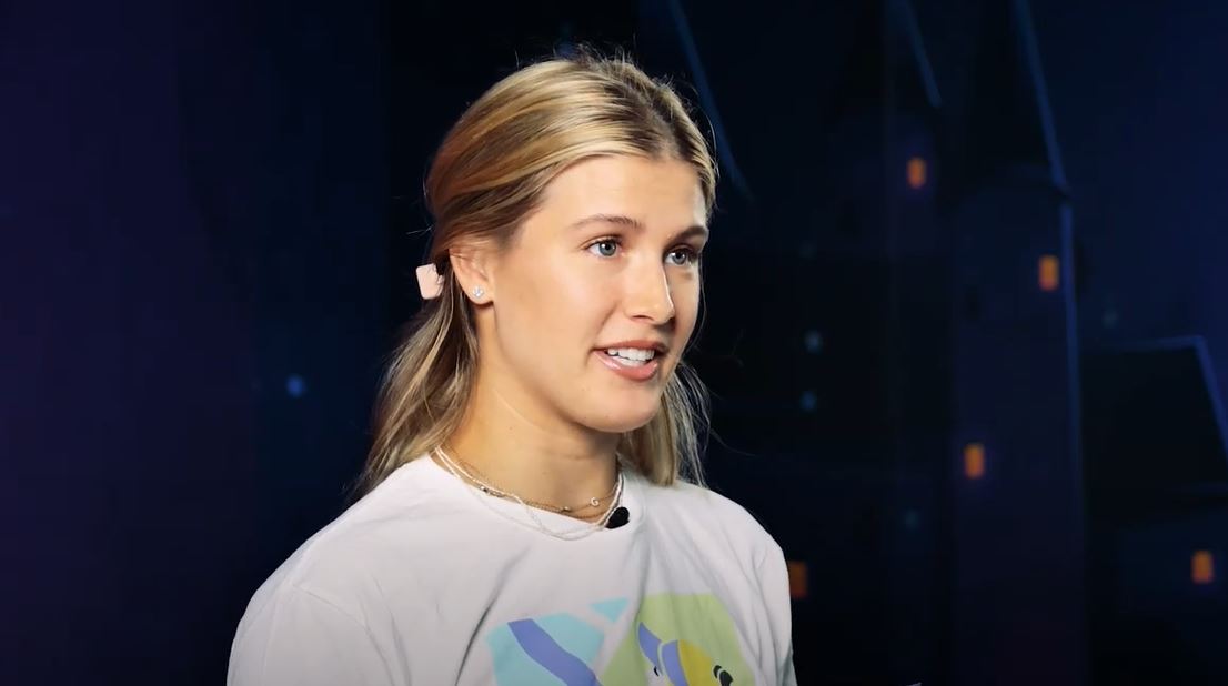 “Rupe-i fâșul!”. Imagini inedite cu Eugenie Bouchard, în timp ce rostește expresii în limba română