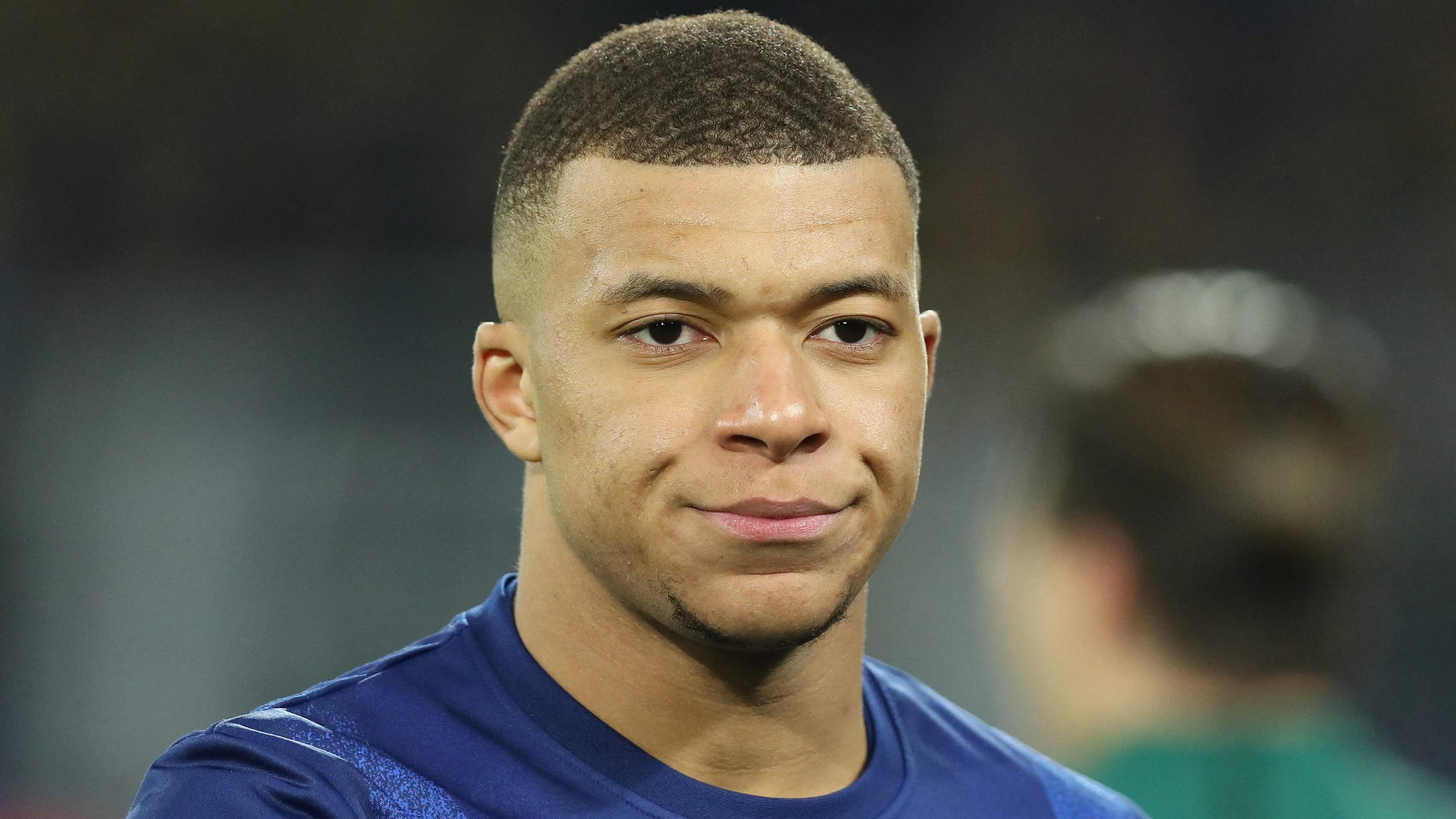 Francezii au aflat! Cele trei staruri pe care PSG i le-a promis în zadar lui Kylian Mbappe pentru a-l convinge să semneze