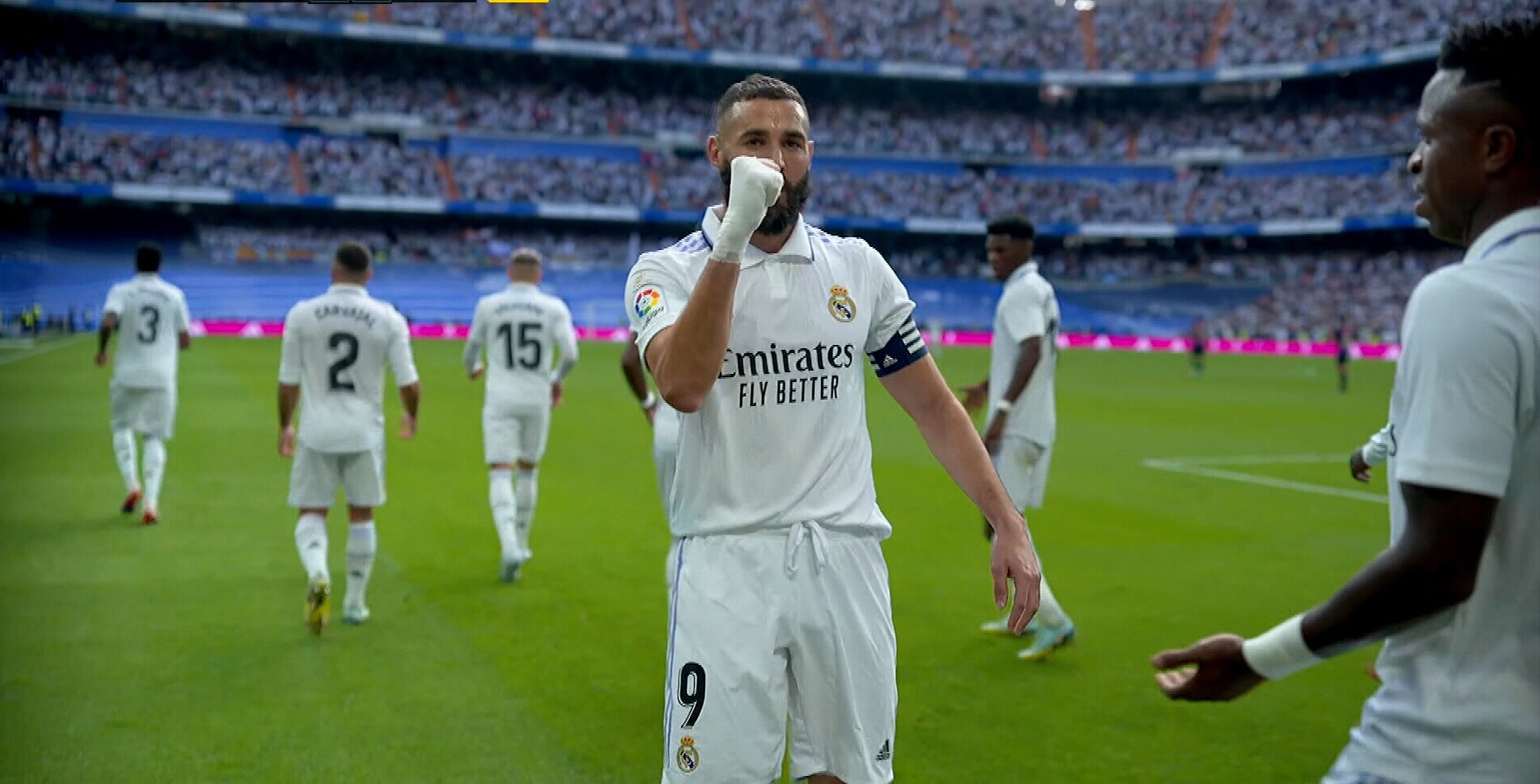 Real Madrid - FC Barcelona 3-1. Campioana se impune în derby-ul cu numărul 250 și este lider în La Liga