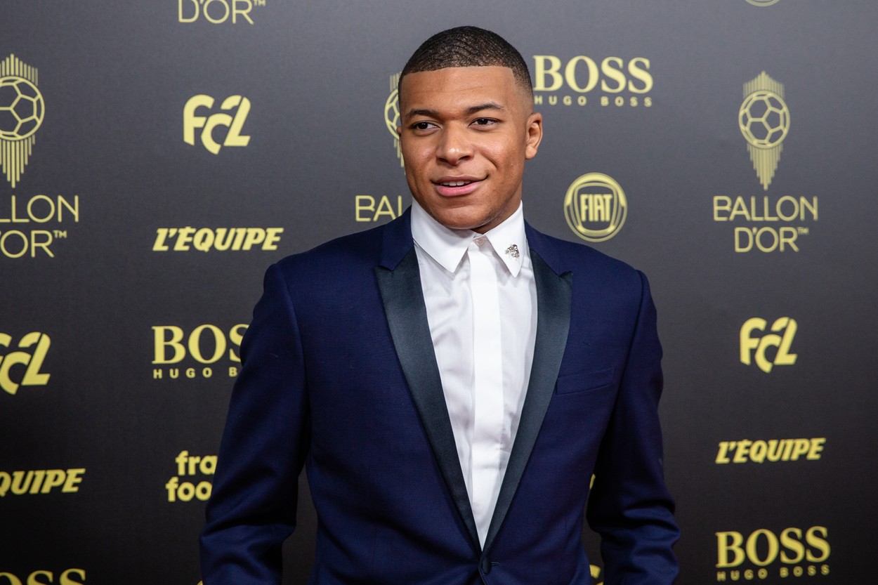 Surpriză cu doar câteva ore înainte de gala Balonului de Aur. Kylian Mbappe, direct implicat