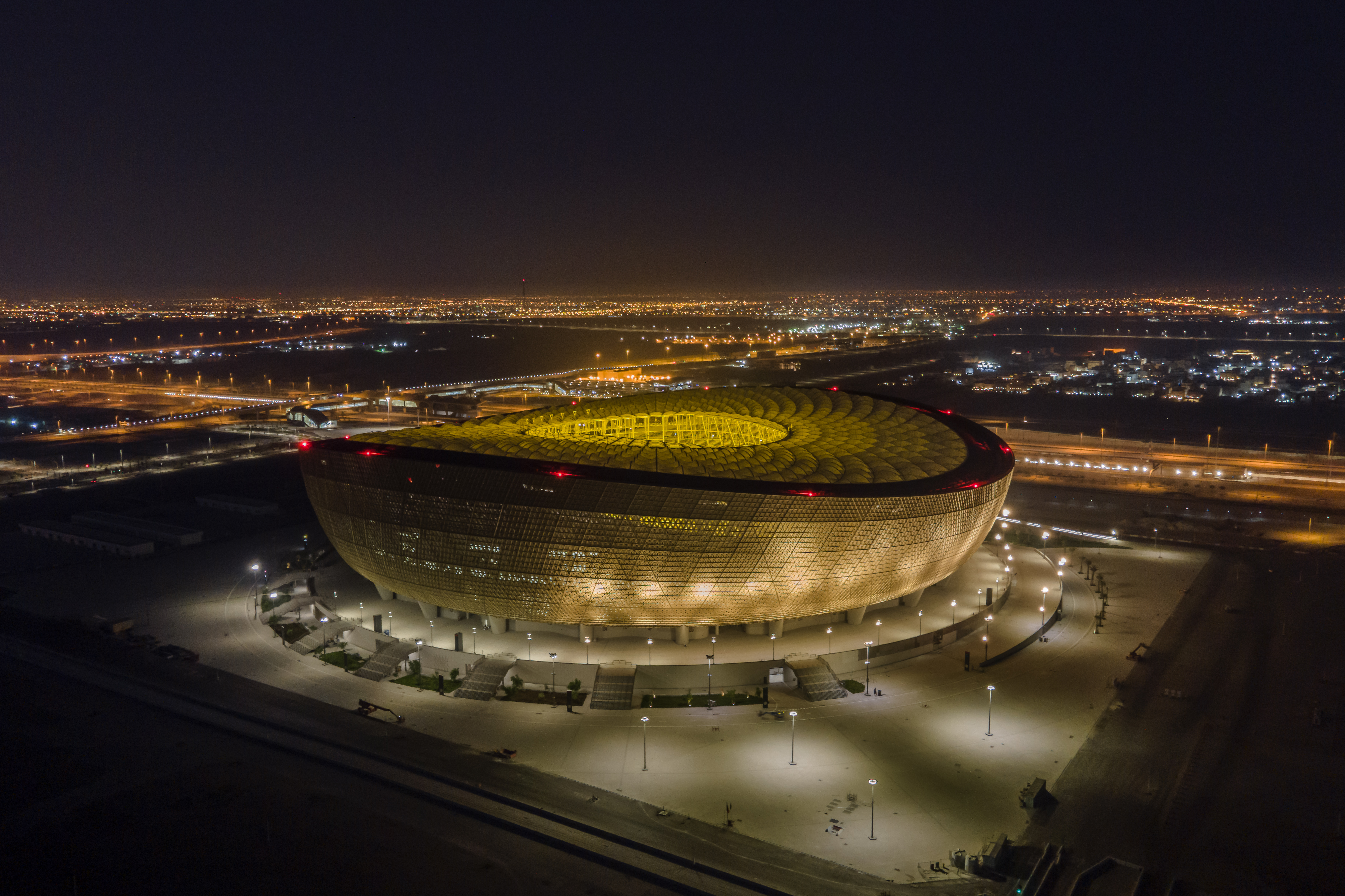Cât costă biletul de ospitalitate la semifinalele și finala Cupei Mondiale + Imagini spectaculoase cu cele 8 stadioane