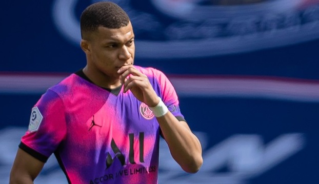 Familia lui Kylian Mbappe se implică în plecarea sa de la PSG! Unde a fost sfătuit să se transfere