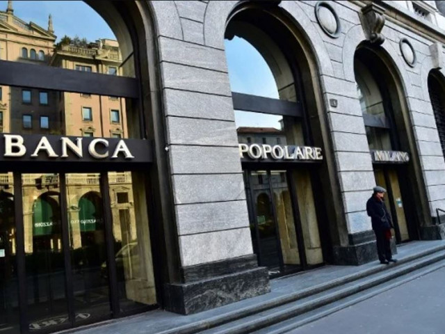 L’attaccante di Serie A bloccato in banca dopo essere stato scambiato per ladro