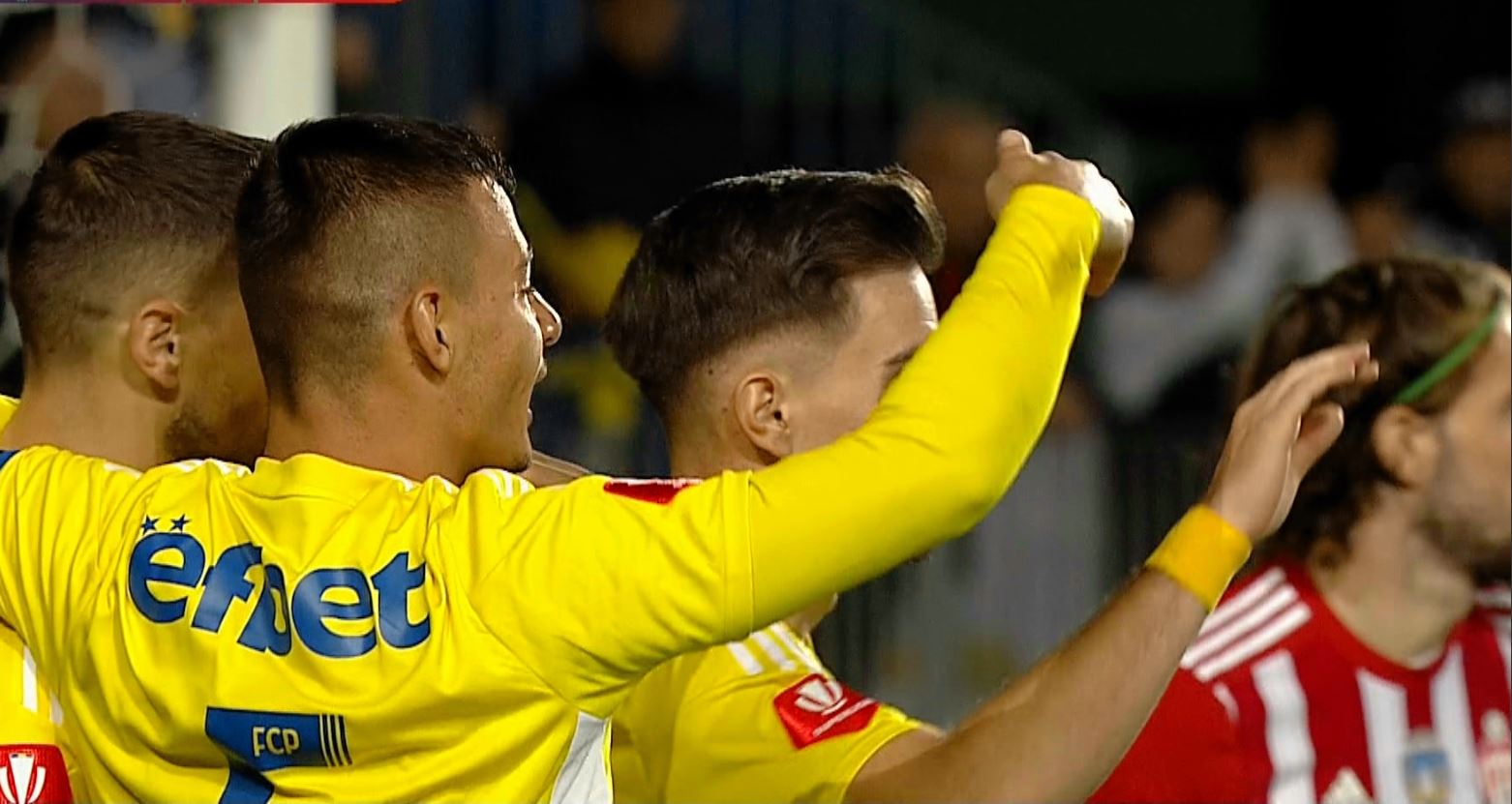 Petrolul - Sepsi 1-1, ACUM, la Digi Sport 1. Covăsnenii egalează după 3 minute. U Cluj - CFR Cluj, ora 21:00 Live Video, la Digi Sport 1