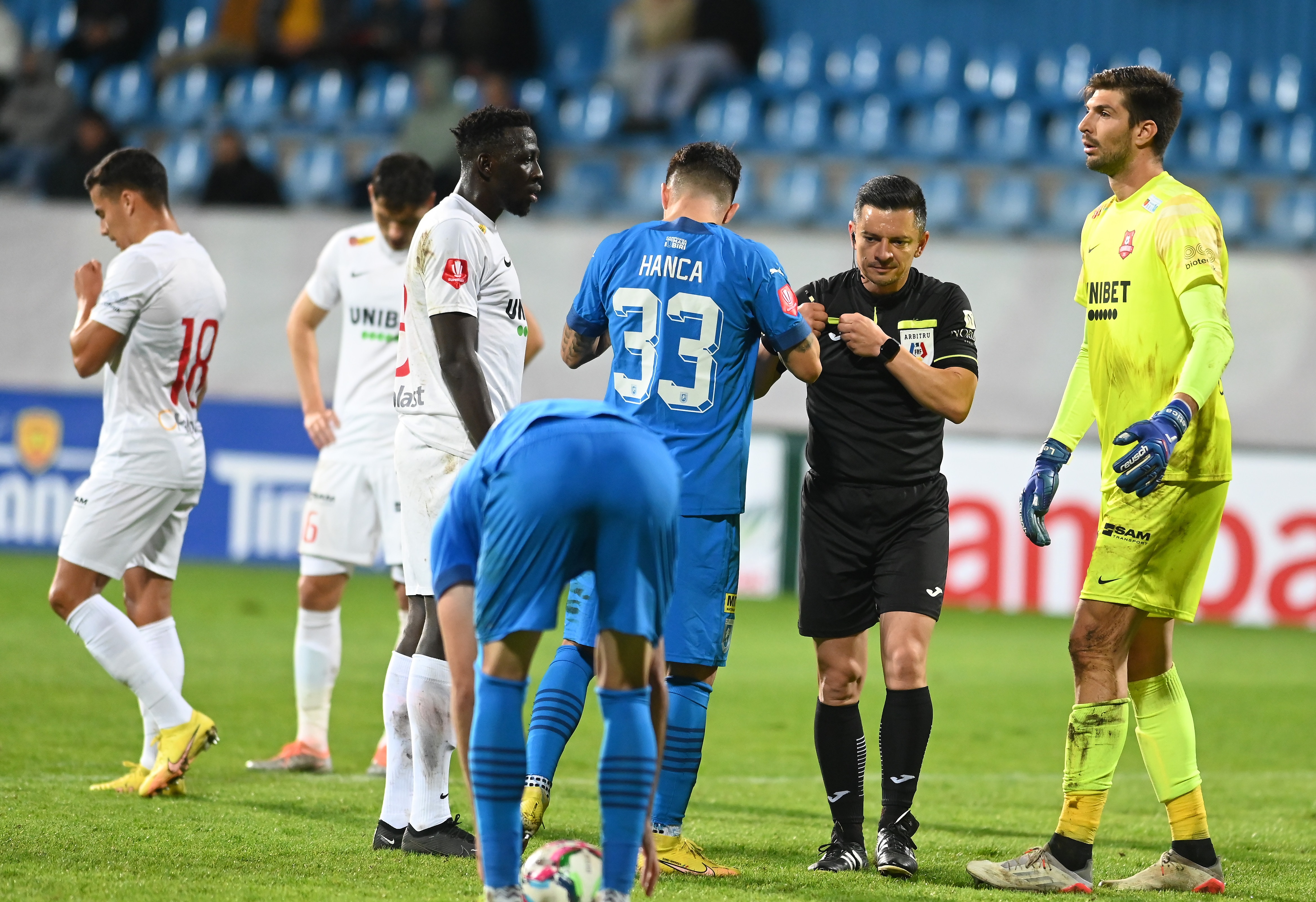 Ghanezul sugerat FCSB-ului: ”S-ar integra alături de Olaru”