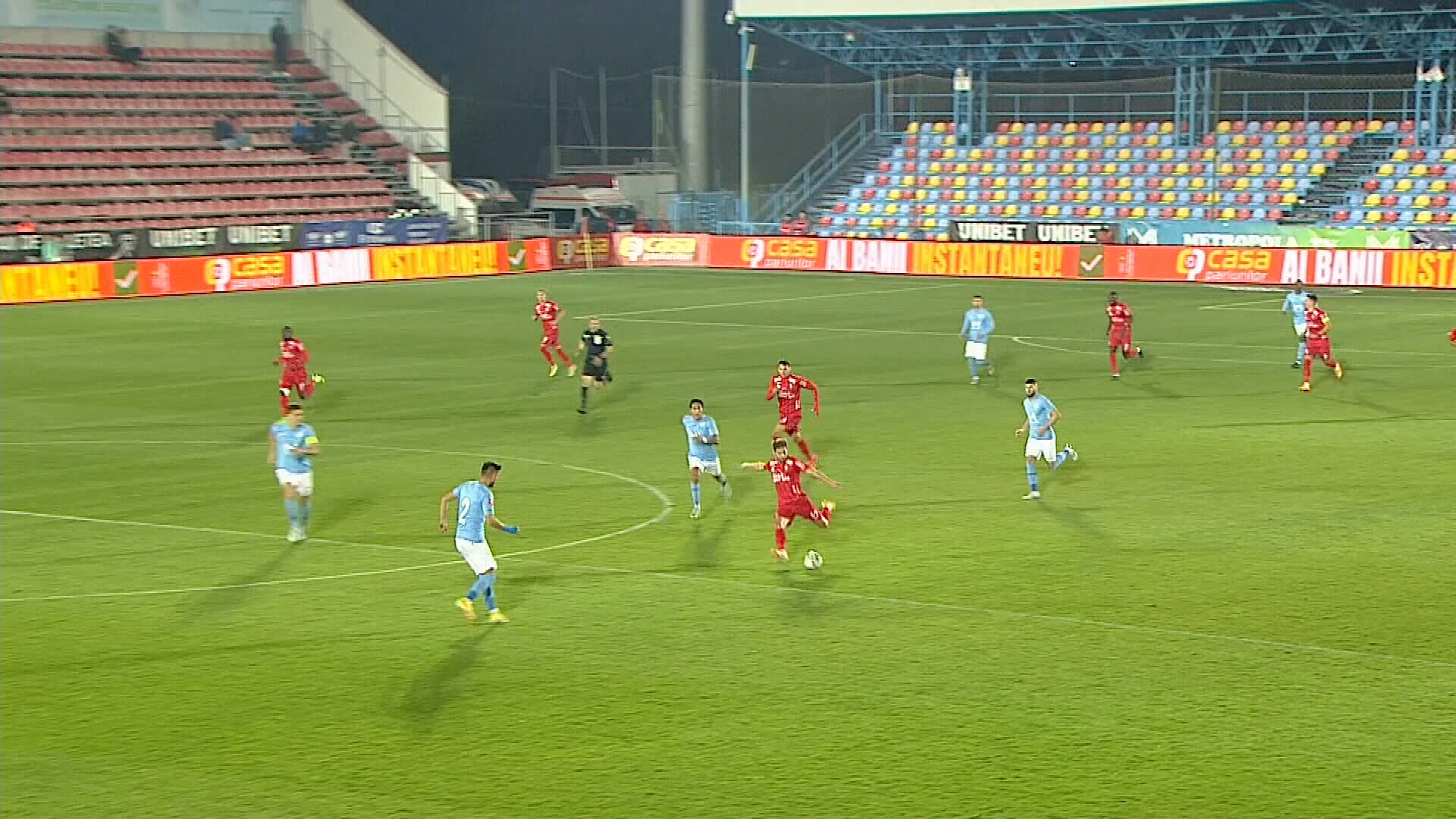 Euro-gol în Liga 1: Doru Popadiuc a marcat din propria jumătate în FC Voluntari - Chindia