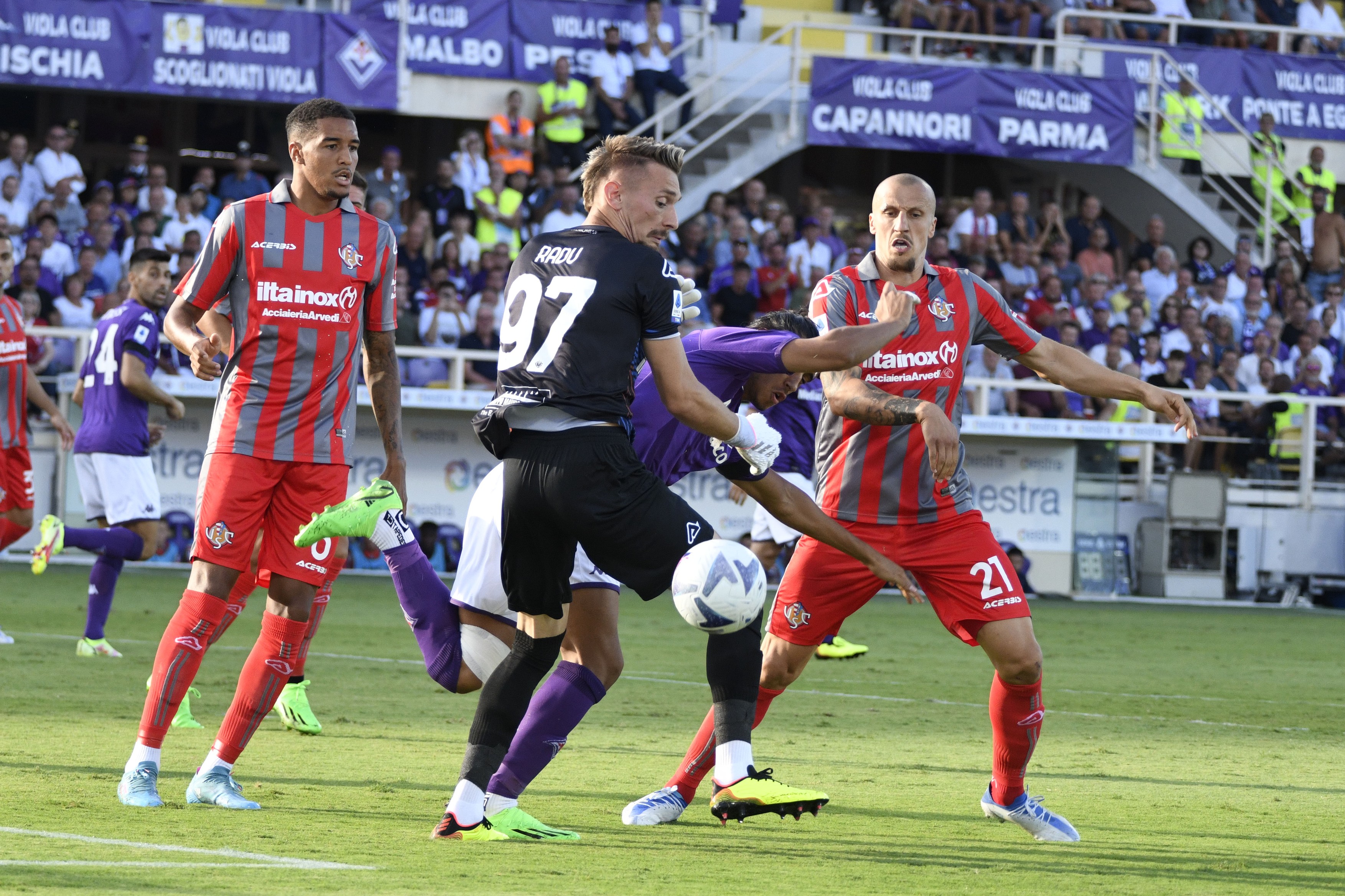 Ionuț Radu și Vlad Chiricheș, out din lotul lui Cremonese pentru meciul cu Sampdoria! Anunțul antrenorului