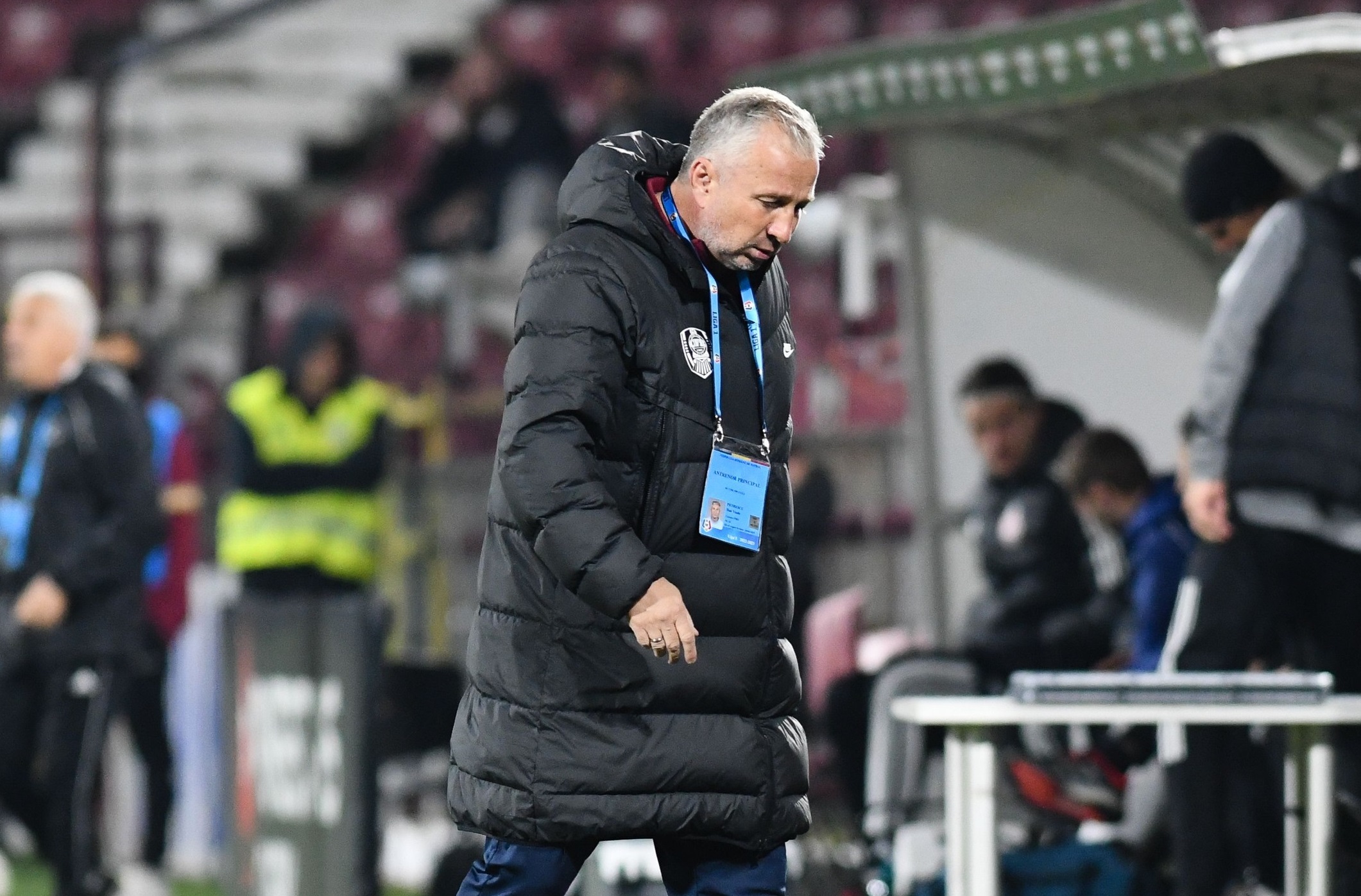 Dan Petrescu preia modelul lui Ten Hag la CFR: "O să stea acasă şi nu o să joace"