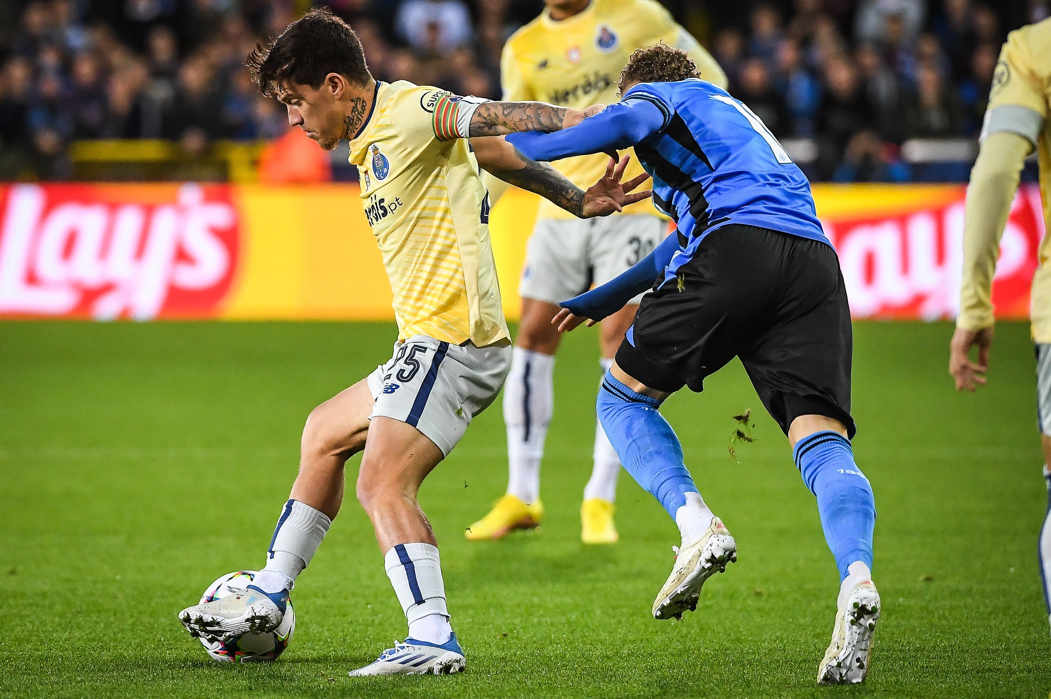 Inter - Plzen 2-0, Digi Sport 1. Club Brugge - FC Porto 0-1, Digi Sport 2. Barcelona - Bayern, 22:00, Digi Sport 1. Programul zilei