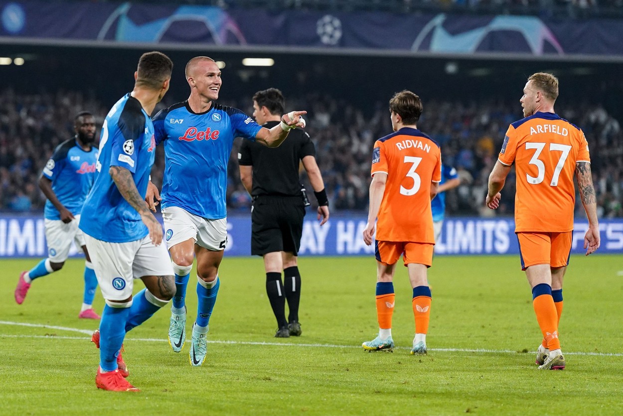 Napoli - Rangers 3-0. Italienii s-au distrat cu formația lui Ianis Hagi, care a rămas fără niciun punct în grupă