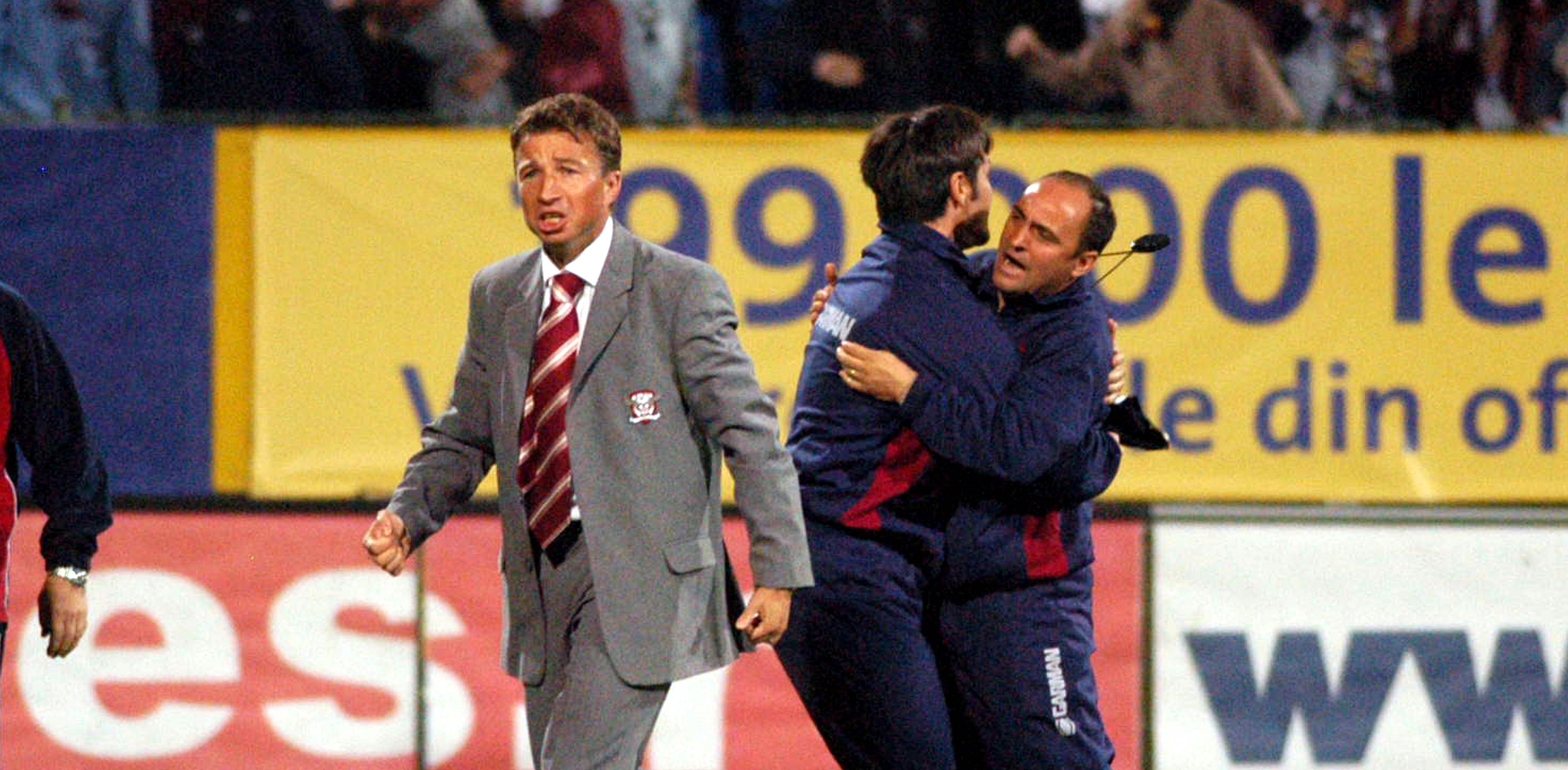 Moment mai puțin știut cu Dan Petrescu în perioada Rapid: ”A scos ficusul, a dat cu el”