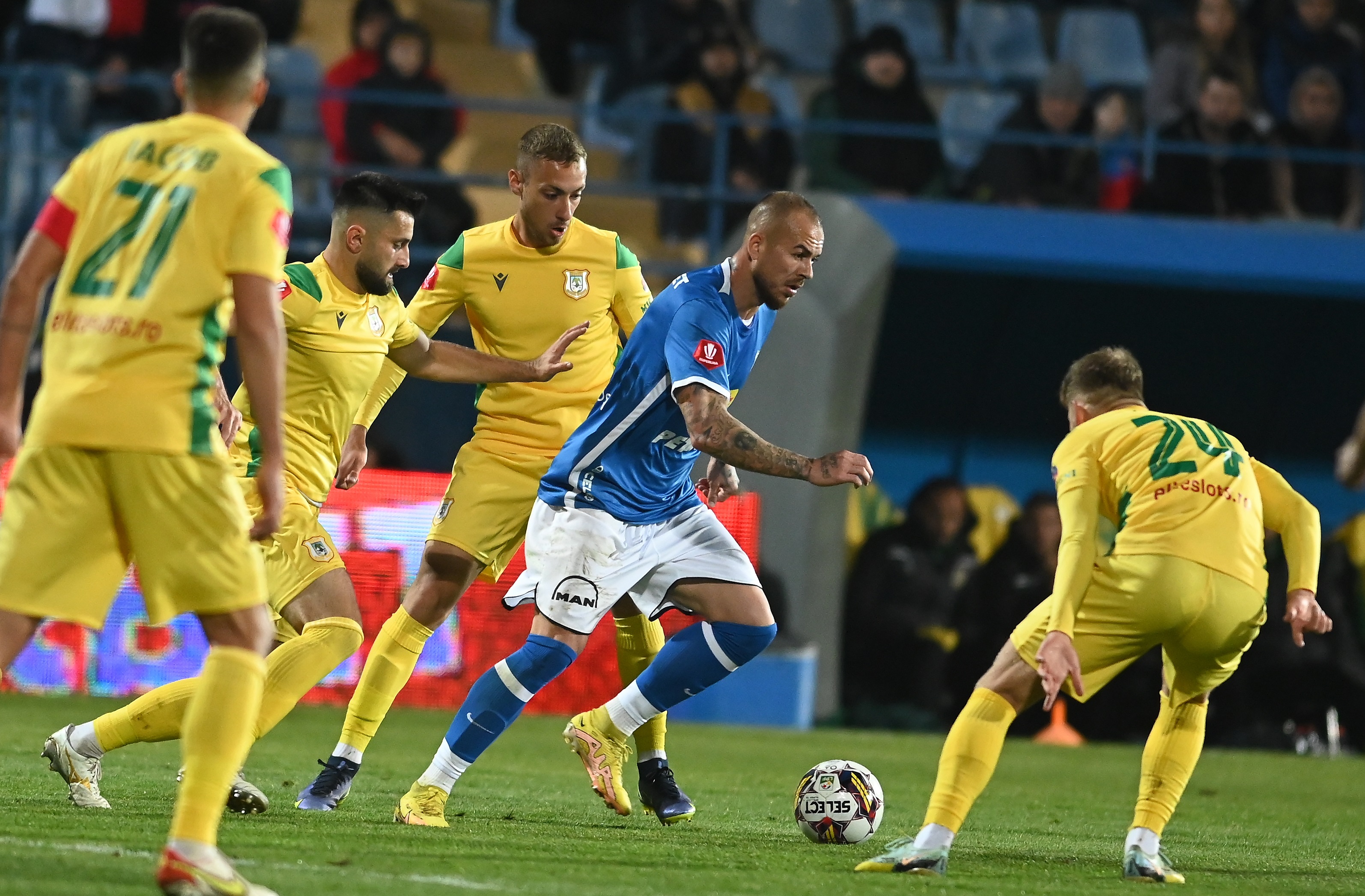 Farul - CS Mioveni 2-1. Ultima clasată, aproape de o surpriză pe terenul liderului, care a câștigat în minutul 85