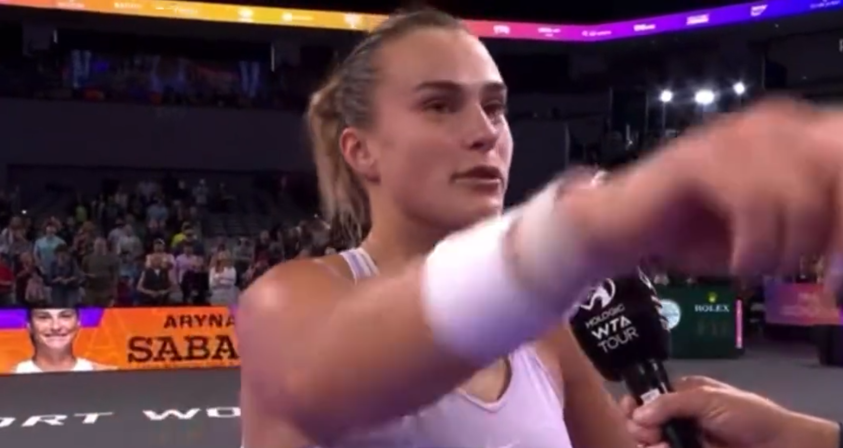 Aryna Sabalenka a certat un suporter după victoria cu Pegula: ”Acum îmi trimiți pupici”