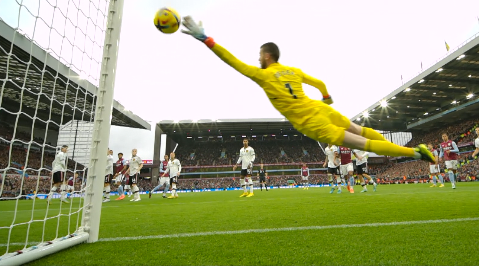 Aston Villa - Manchester United 3-1. ”Diavolii roșii” pun capăt seriei de cinci etape fără înfrângere în campionat