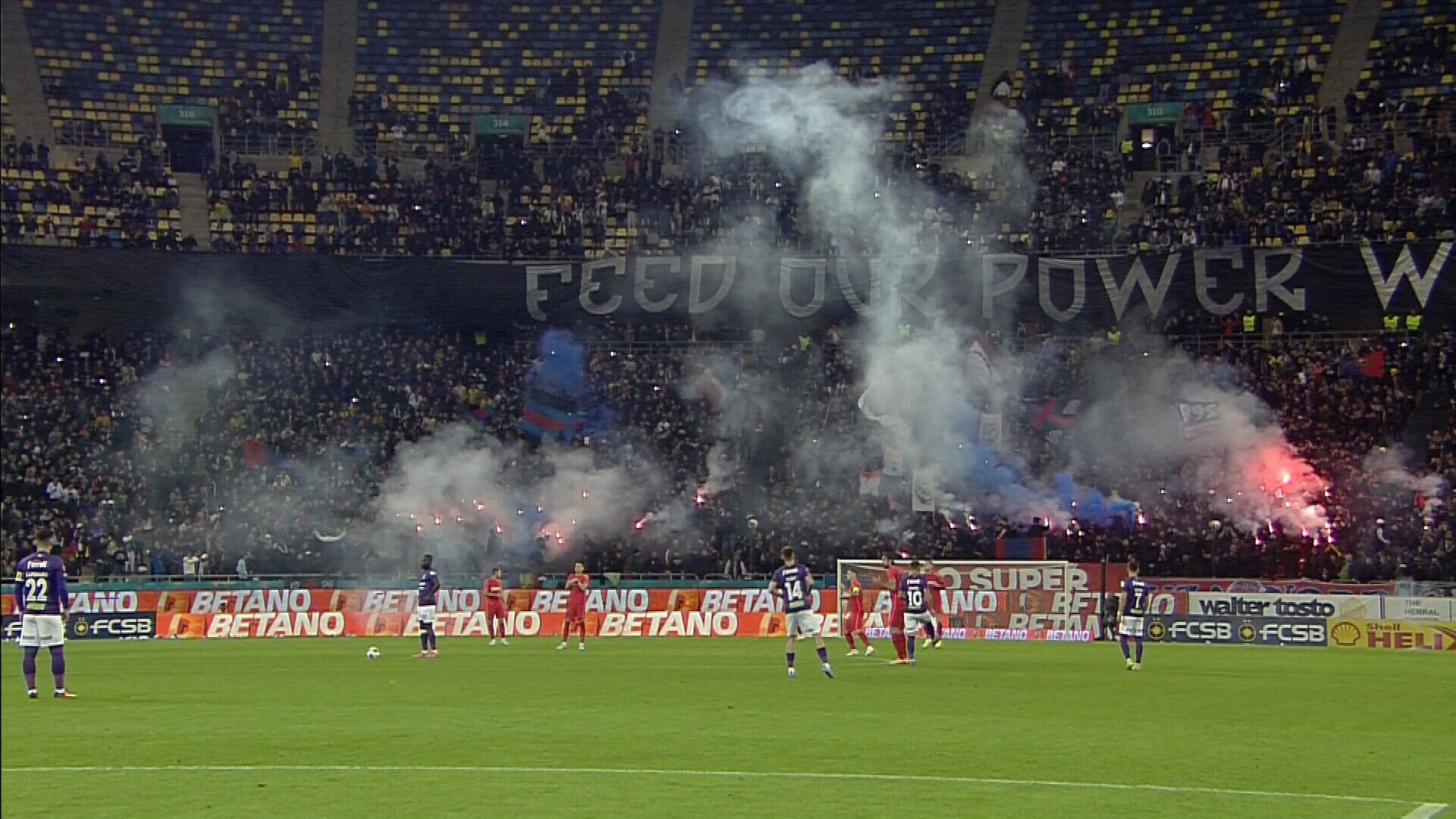 Mesajul afișat de suporterii FCSB-ului în startul meciului cu Rapid: scenografie pe toată peluza!