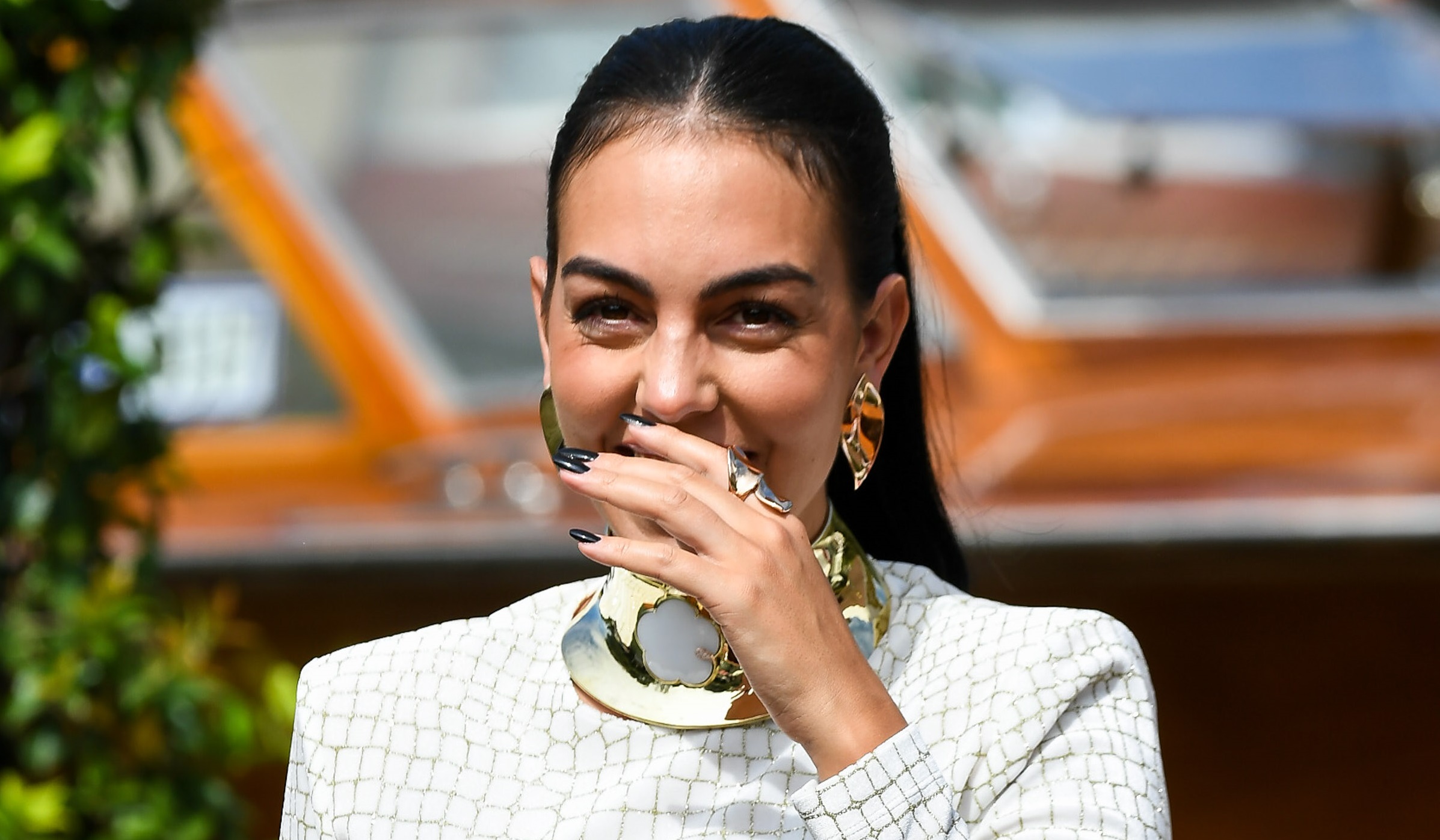 Georgina Rodriguez, ipostaze retro. Fotografiile scoase ”de la naftalină” s-au bucurat de un succes uriaș