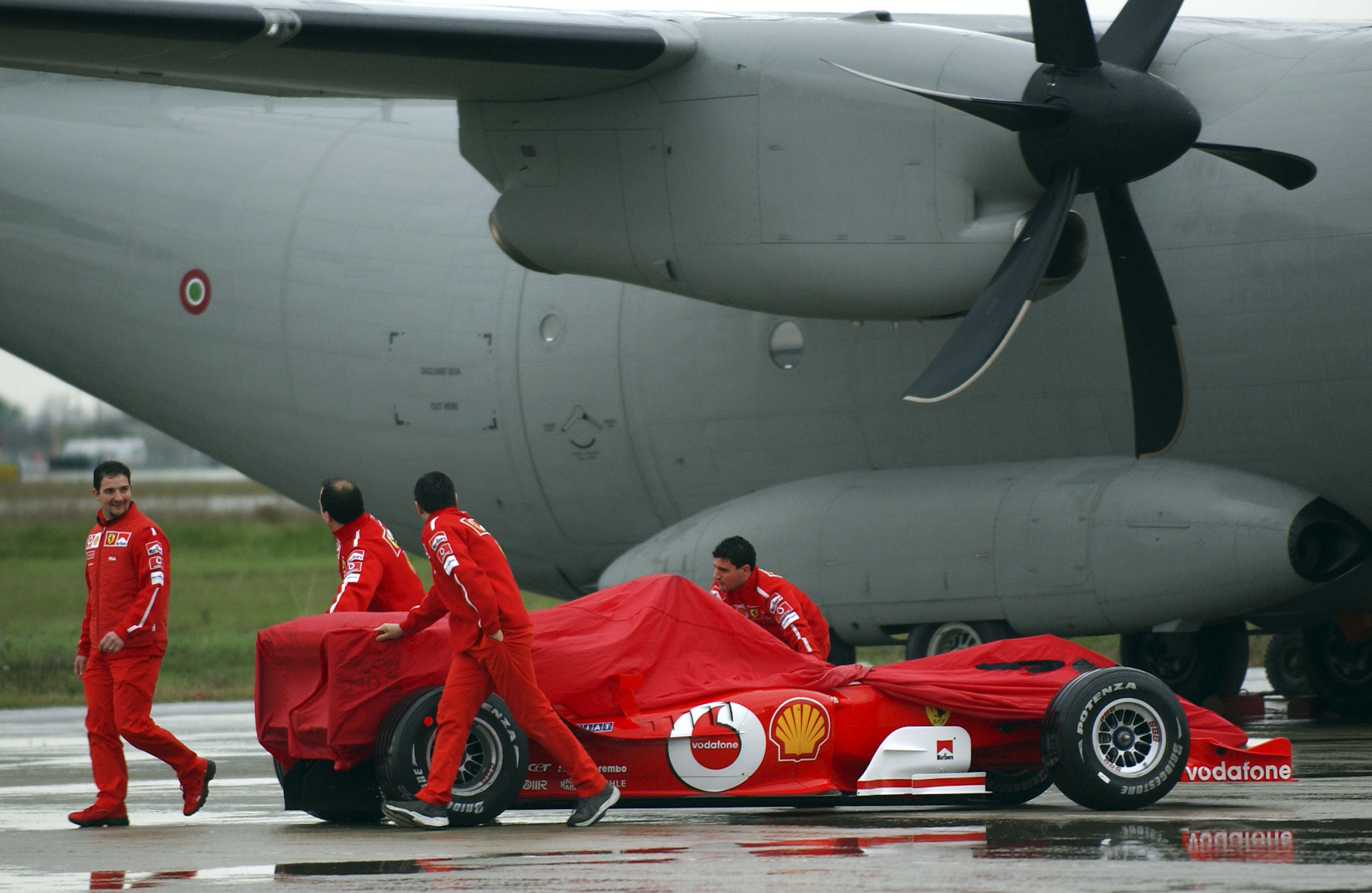 Un record al epocii moderne. Un monopost Ferrari, pilotat de Michael Schumacher, vândut la licitație cu o sumă uriașă