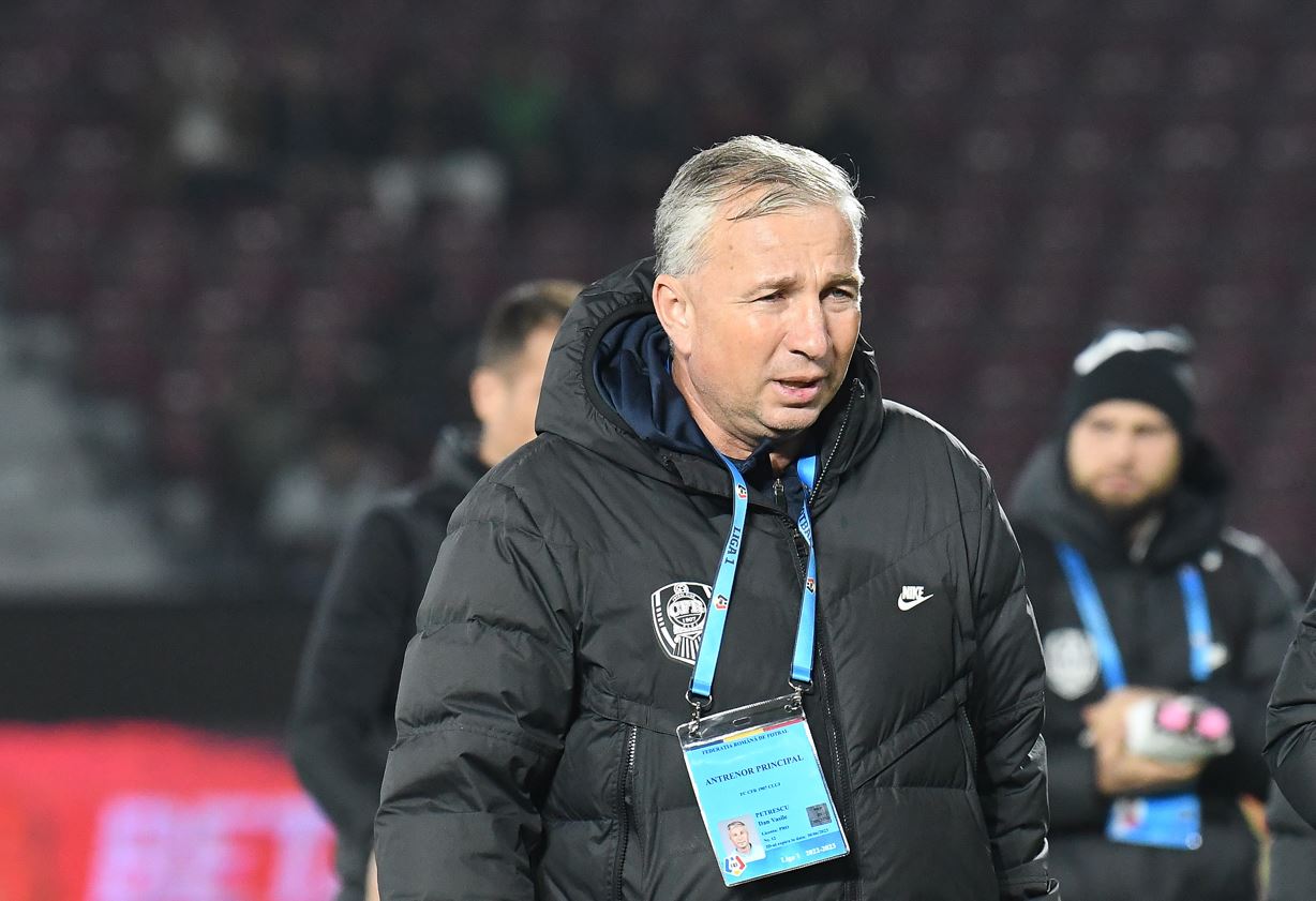 Dan Petrescu, reacție nervoasă: “Altă întrebare!”. Antrenorul a plecat val-vârtej de la interviu