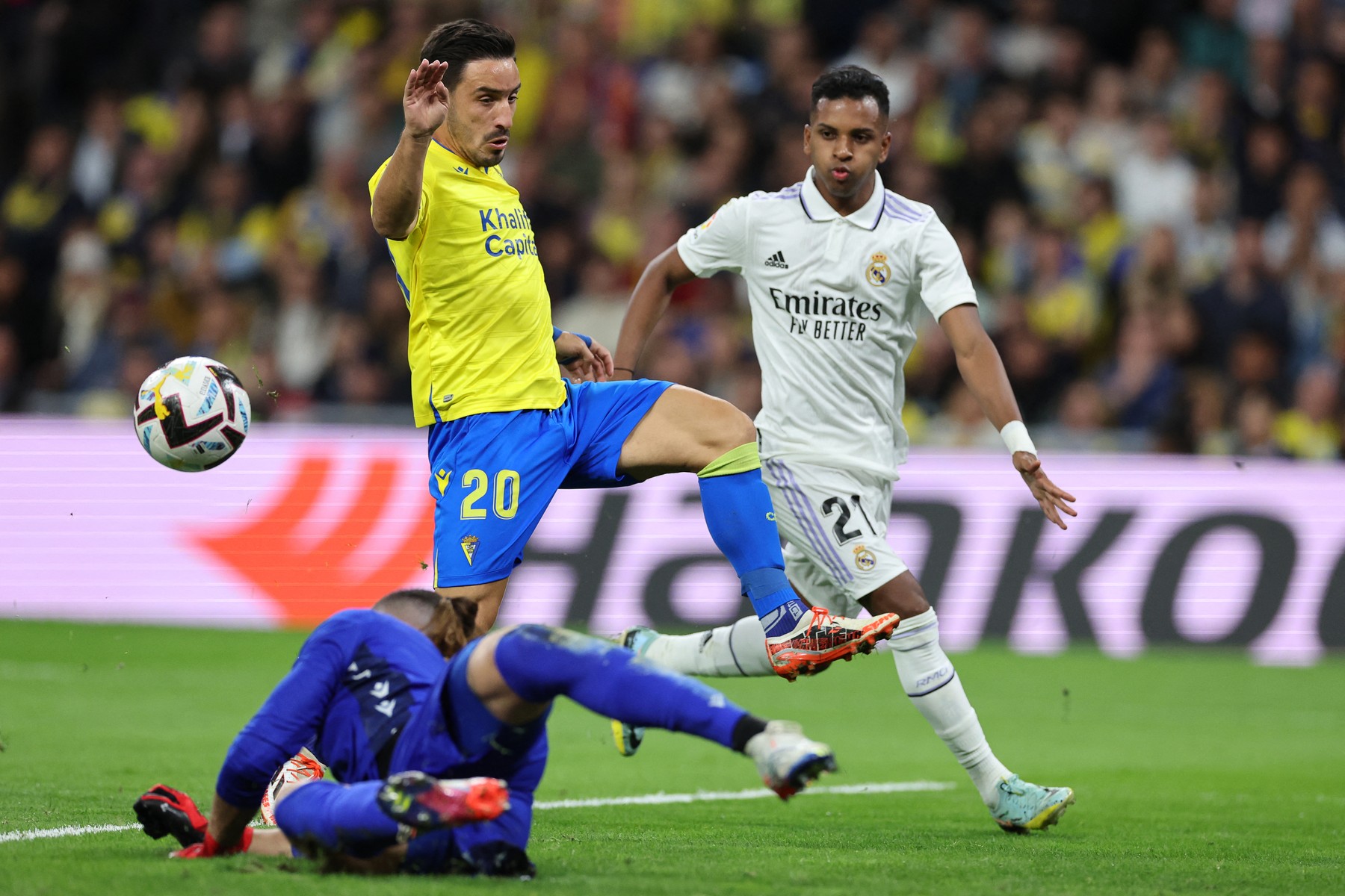 Real Madrid - Cadiz 1-0, ACUM, Digi Sport 2. Ultimul meci pentru “Galactici” înaintea Cupei Mondiale