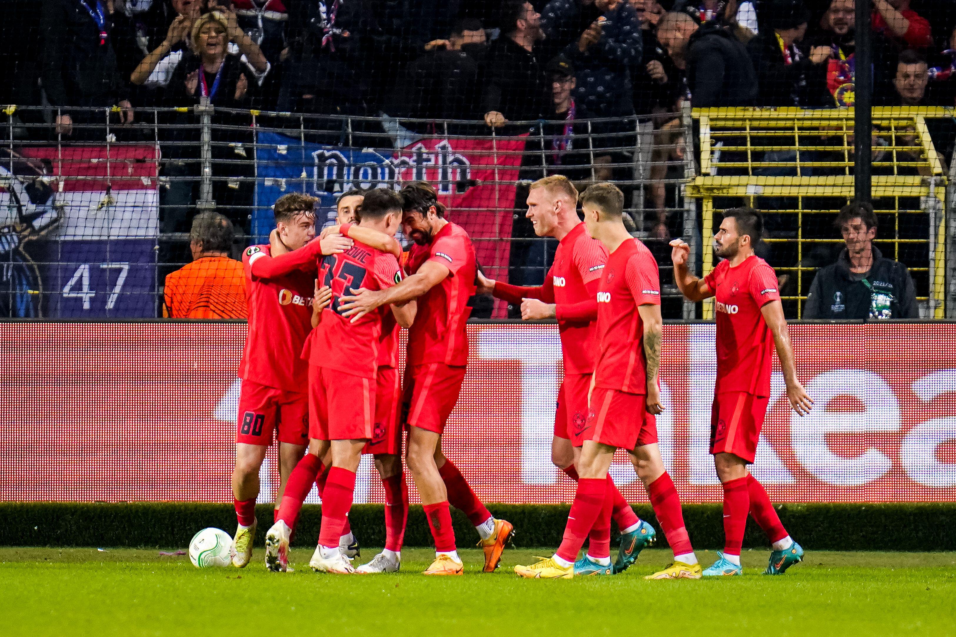 Un fotbalist de la FCSB și unul de la CFR, incluși de UEFA Conference League într-un top al sezonului