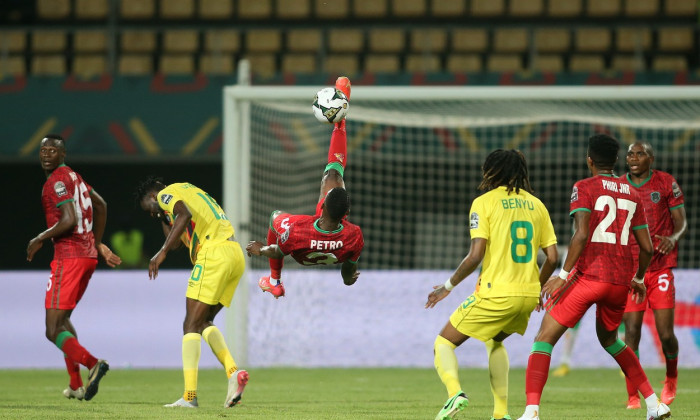 Football - 2021 Africa Cup of Nations - Finals - Malawi v Zimbabwe - Omnisport Stadium - Bafoussam - Cameroon