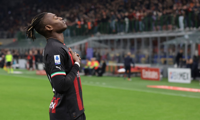 AC Milan v ACF Fiorentina - Serie A - Giuseppe Meazza