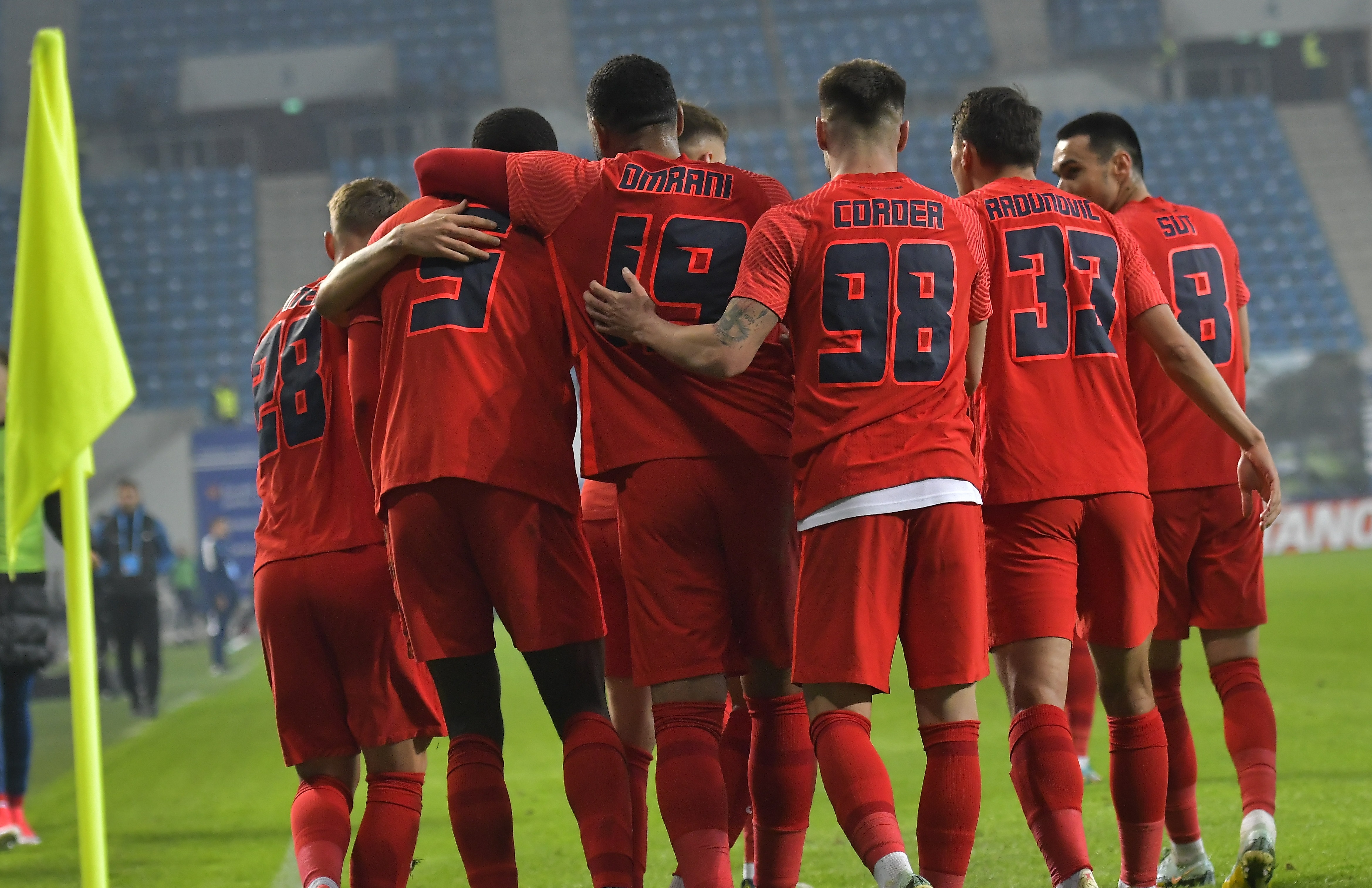 U Craiova 1948 - FCSB 0-2. Roș-albaștrii ajung pe loc de play-off